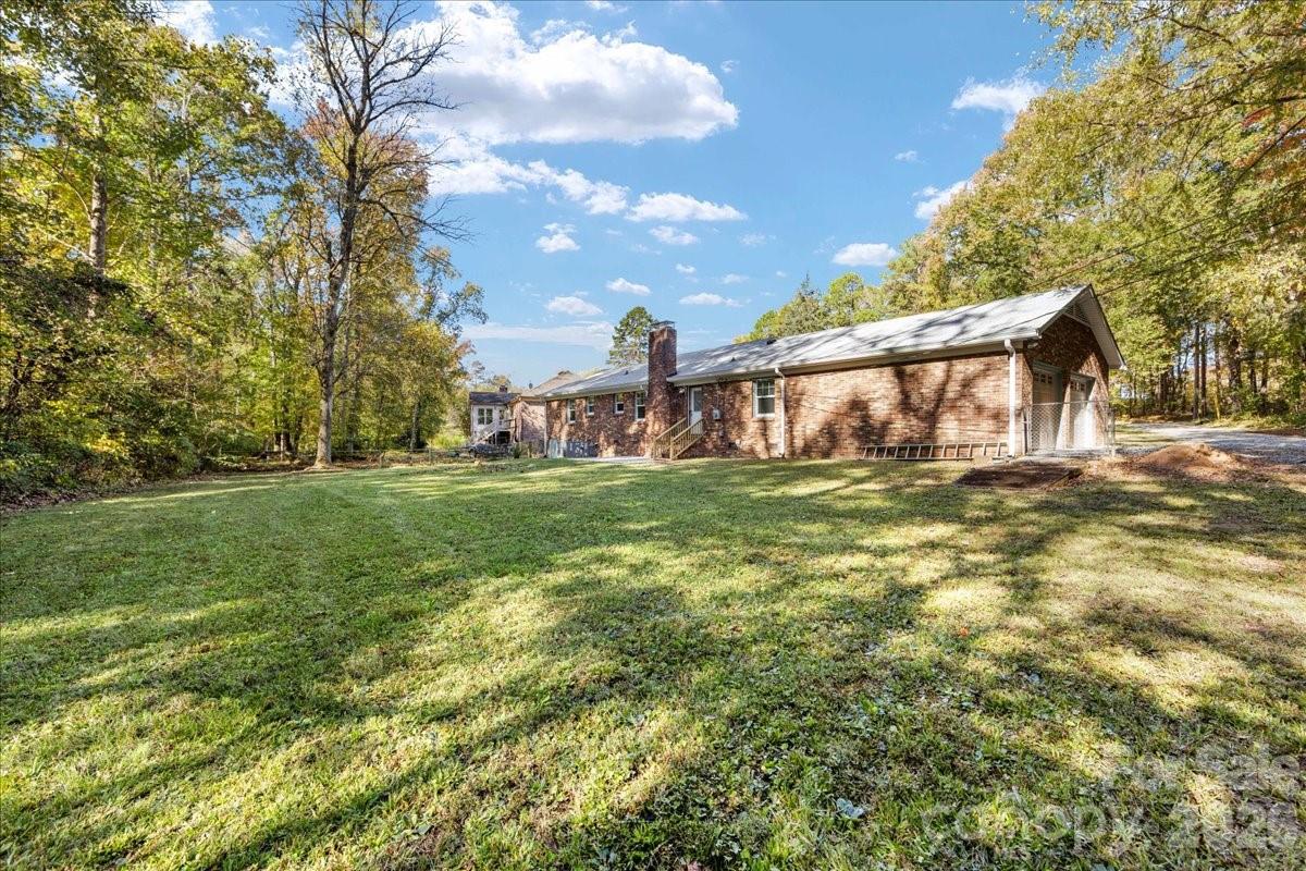 1840 Stoneyridge Drive — Charlotte