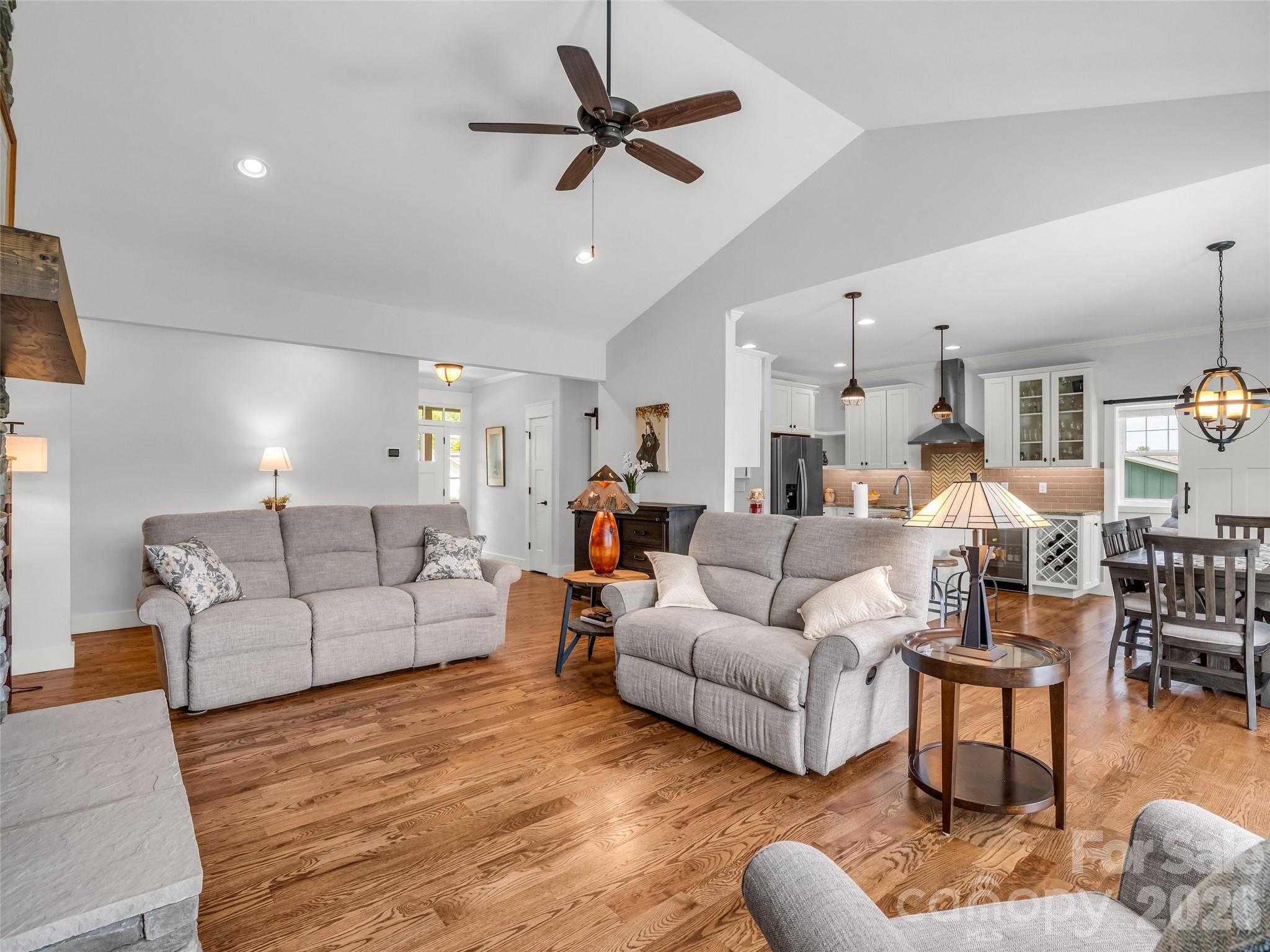 27 Spelter Street — Hendersonville