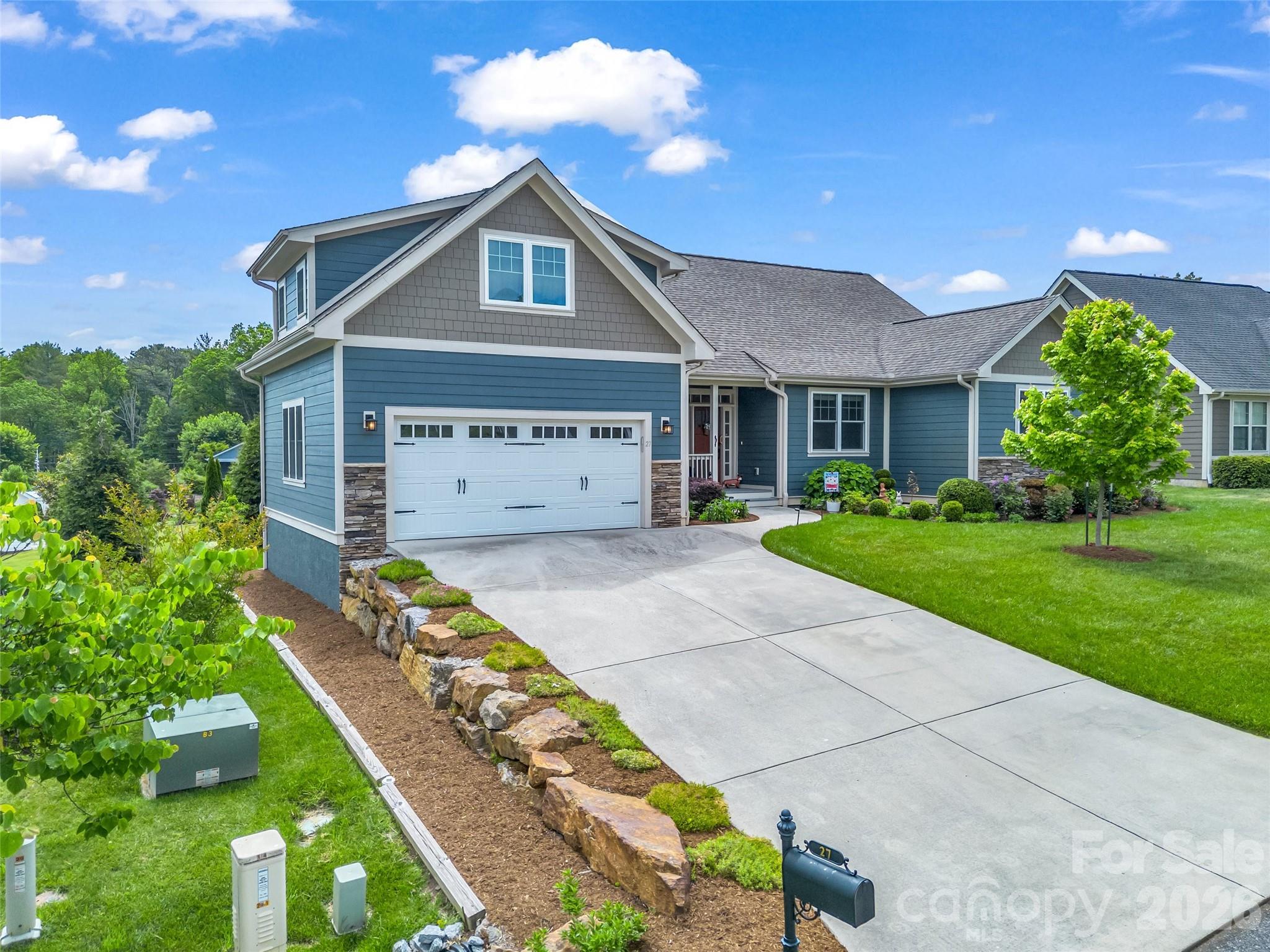 27 Spelter Street — Hendersonville
