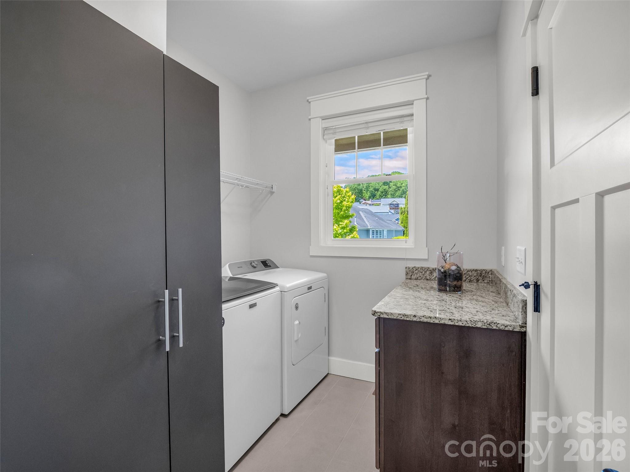 27 Spelter Street — Hendersonville
