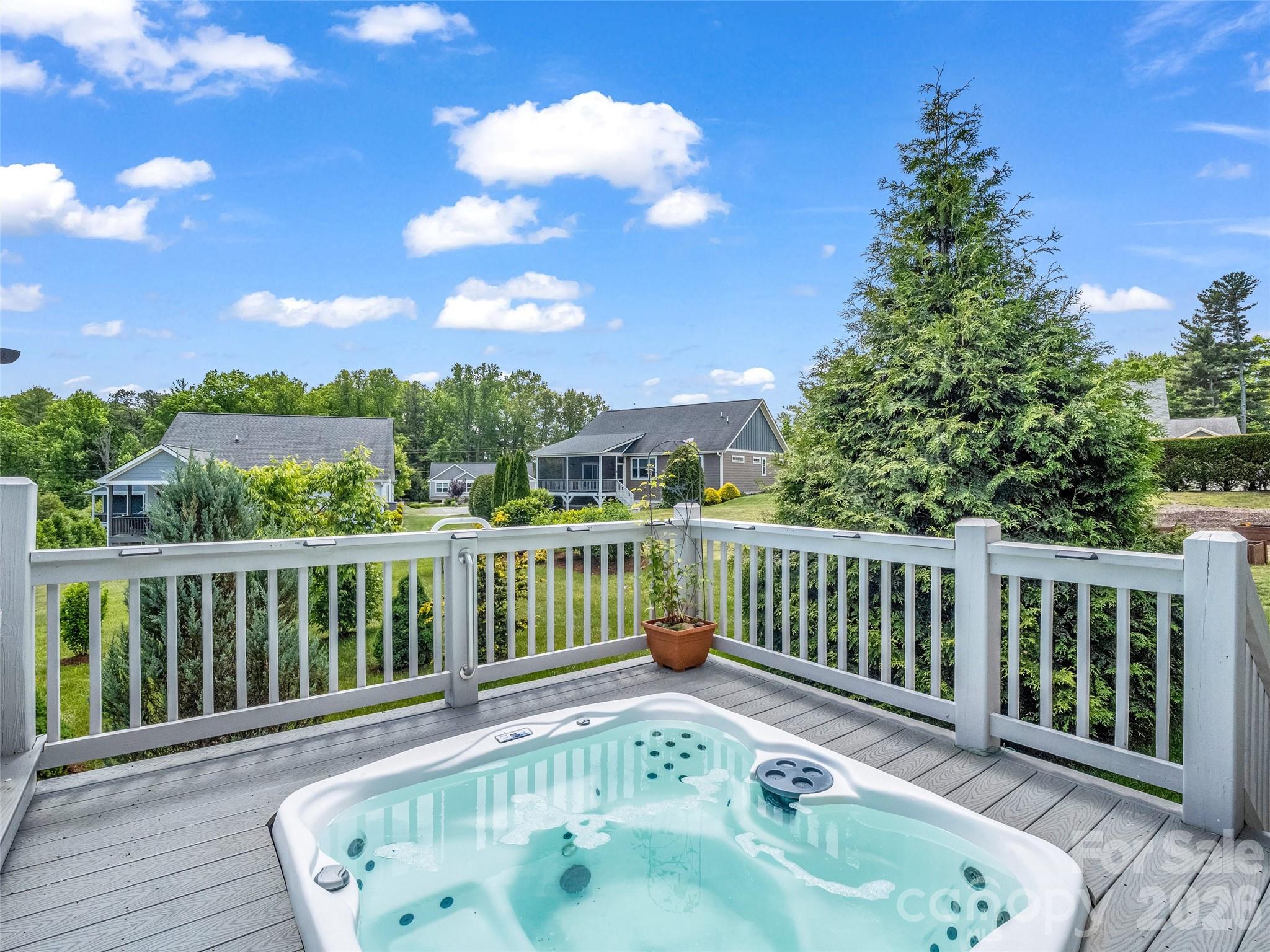 27 Spelter Street — Hendersonville