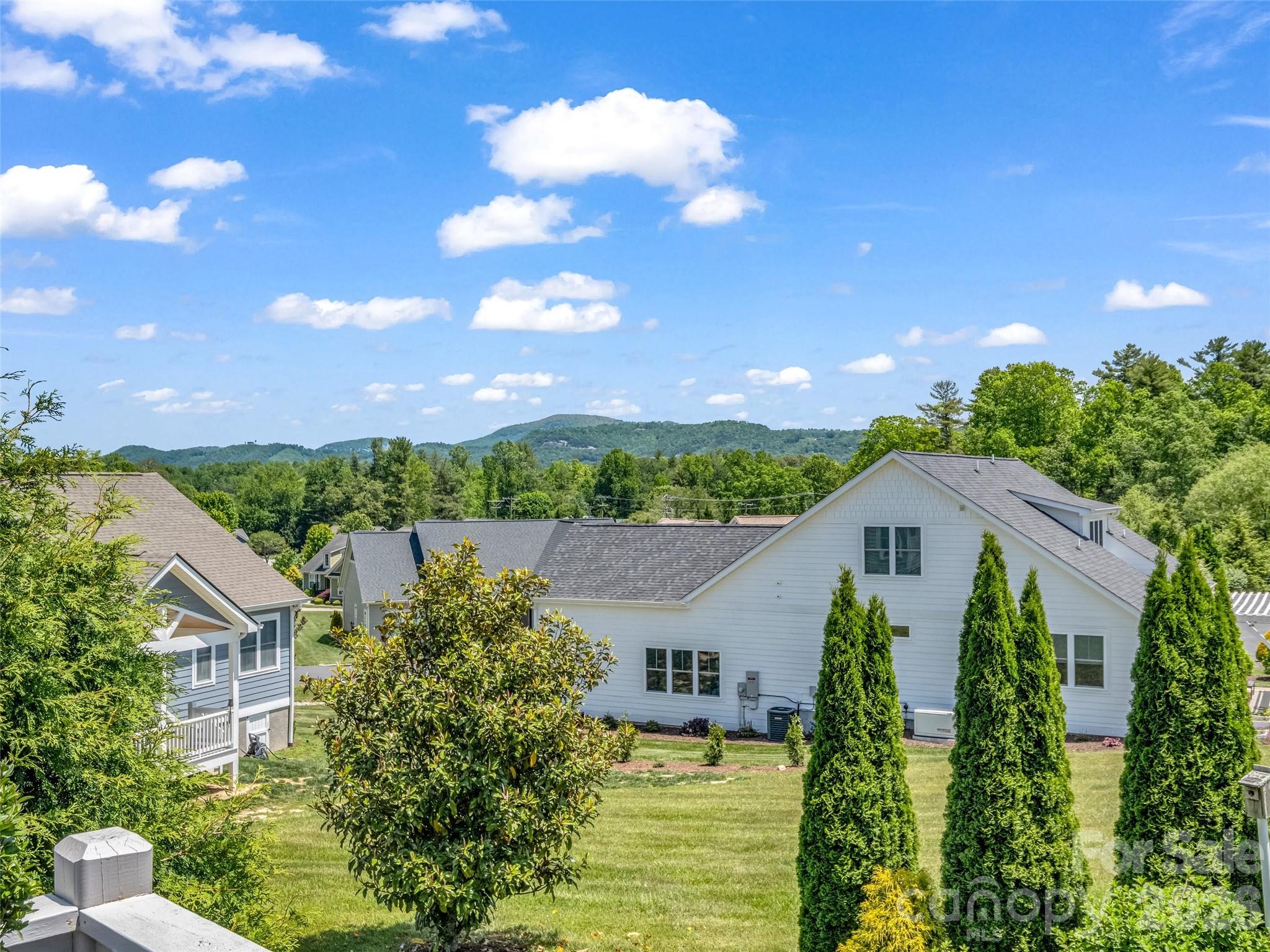 27 Spelter Street — Hendersonville