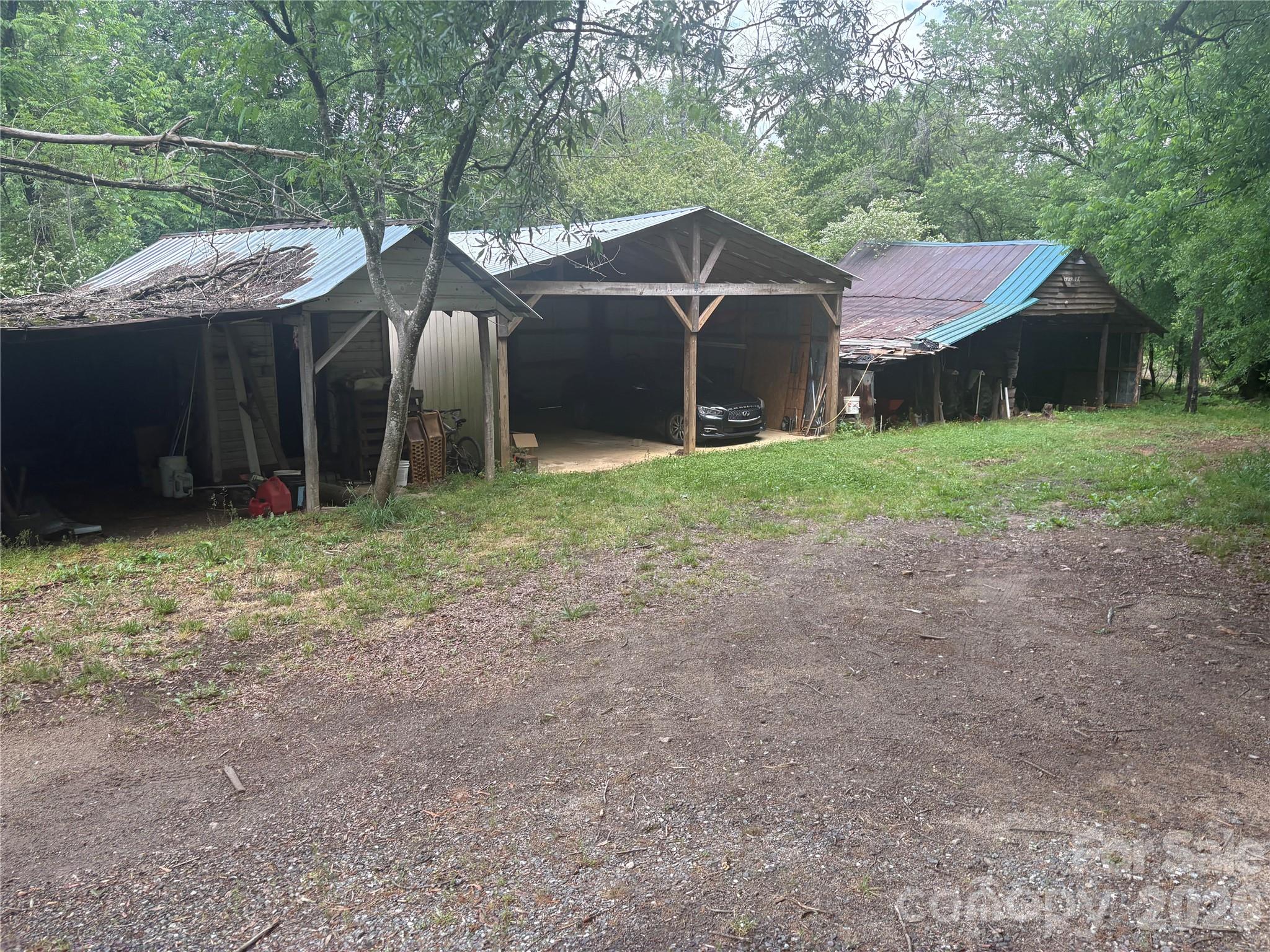 3880 Love Road — Claremont