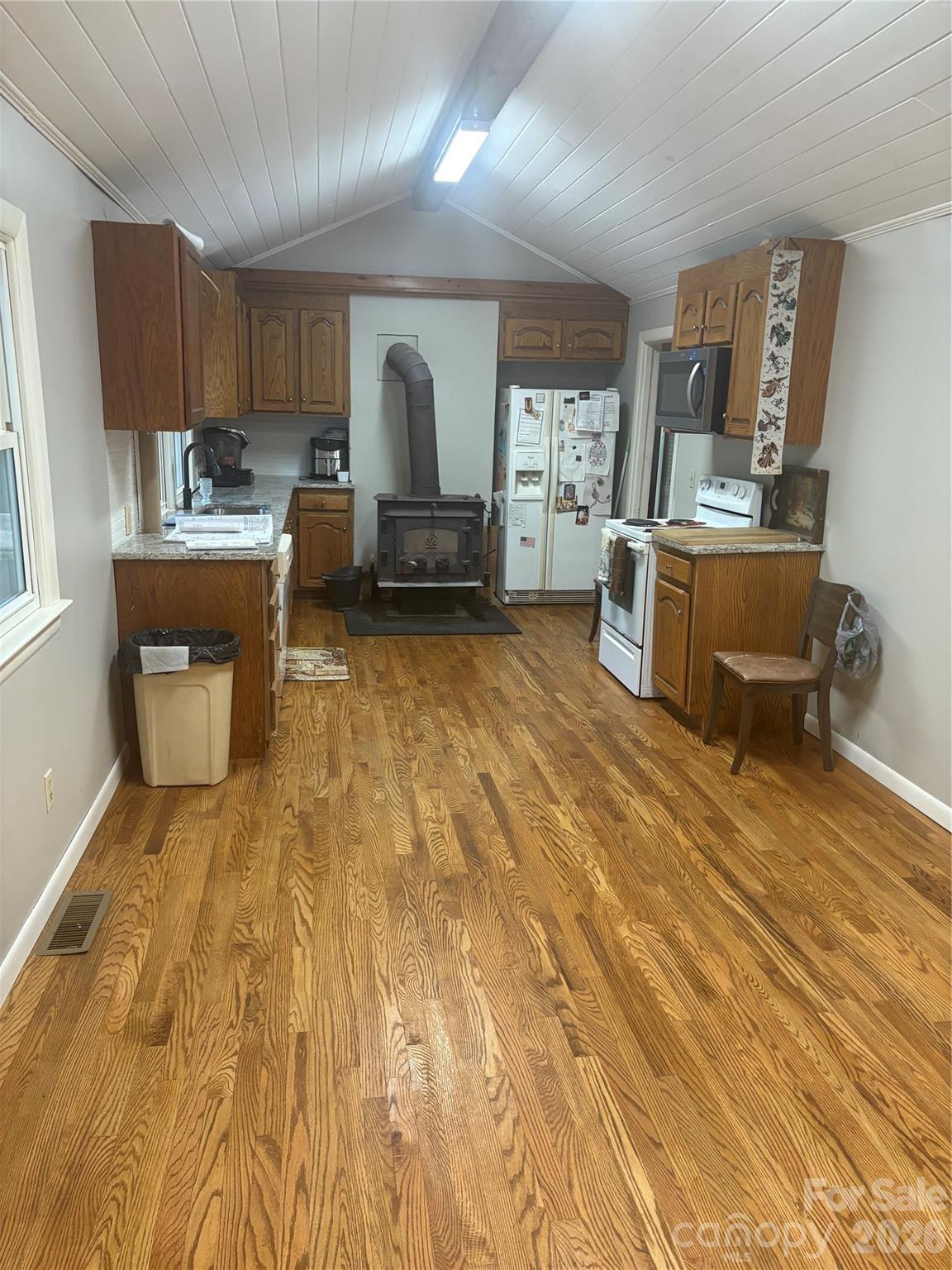 3880 Love Road — Claremont
