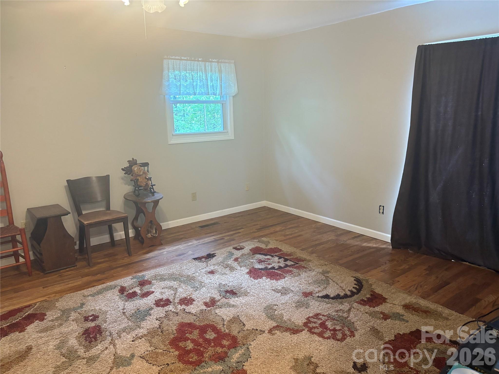 3880 Love Road — Claremont