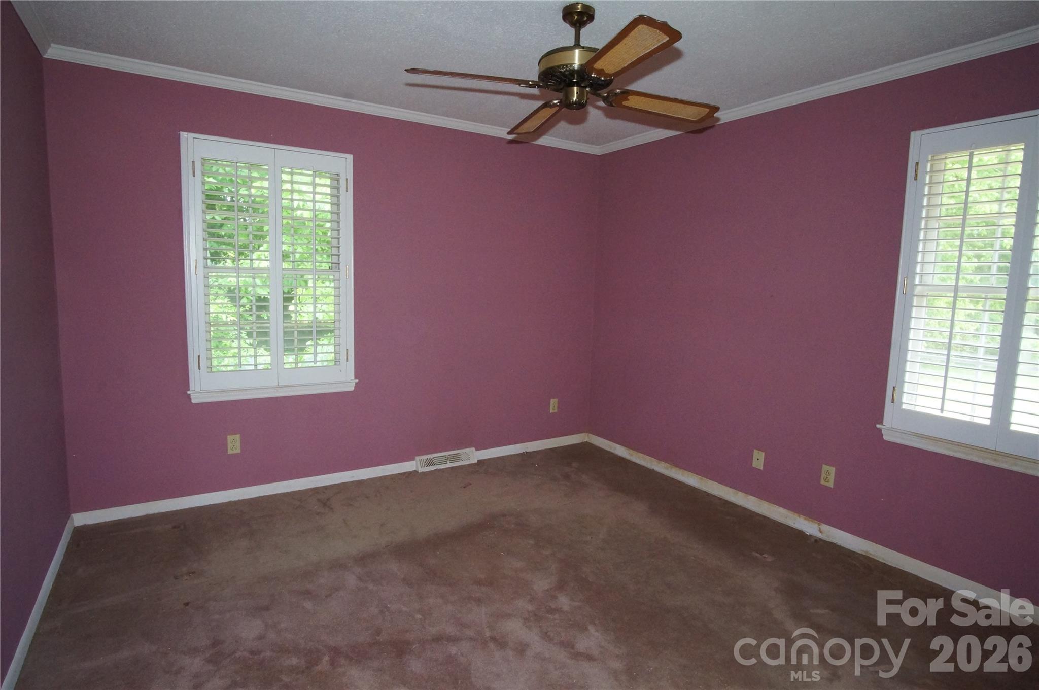 714 Crestmont Drive SE — Concord