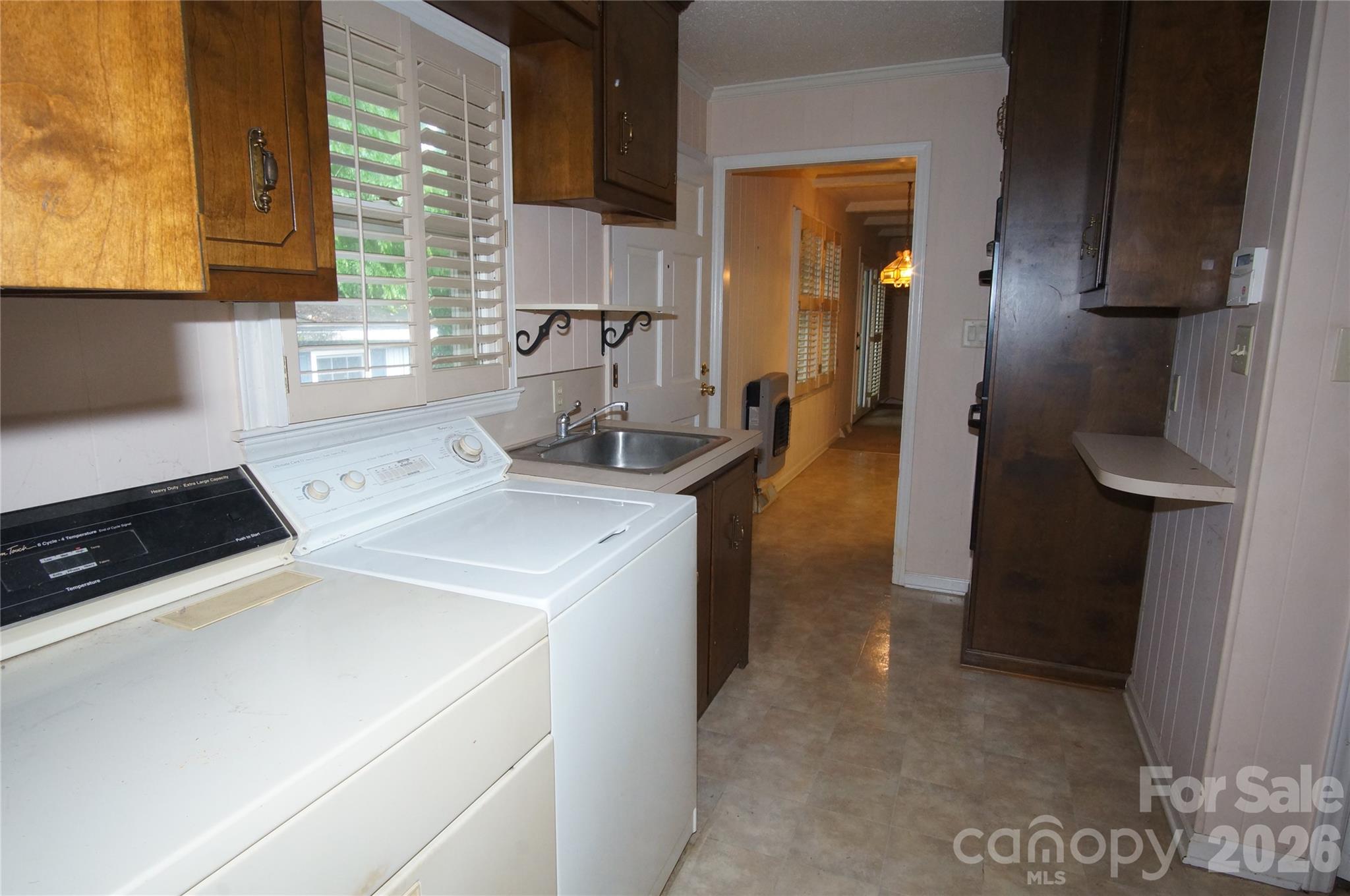 714 Crestmont Drive SE — Concord