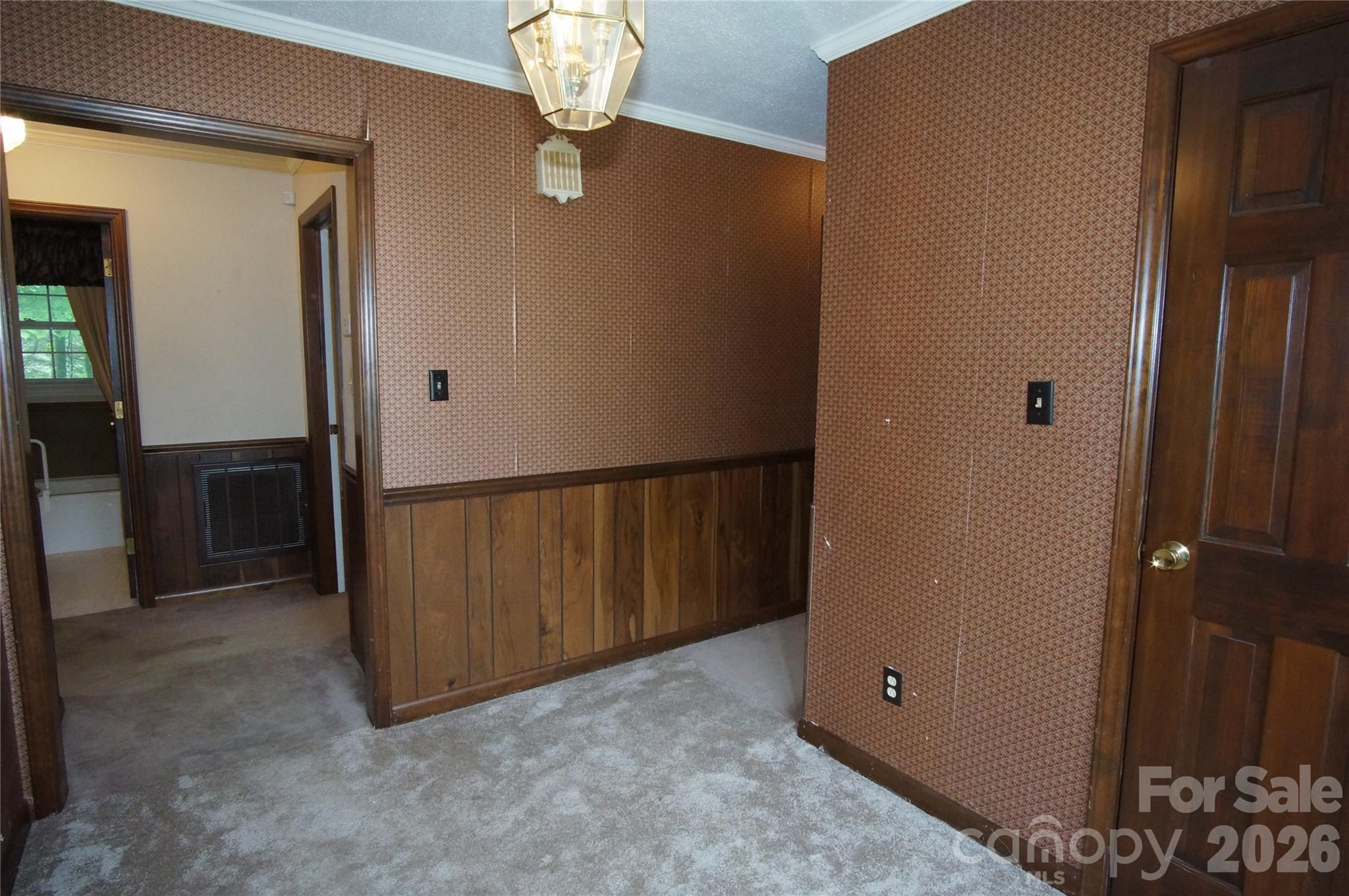 714 Crestmont Drive SE — Concord