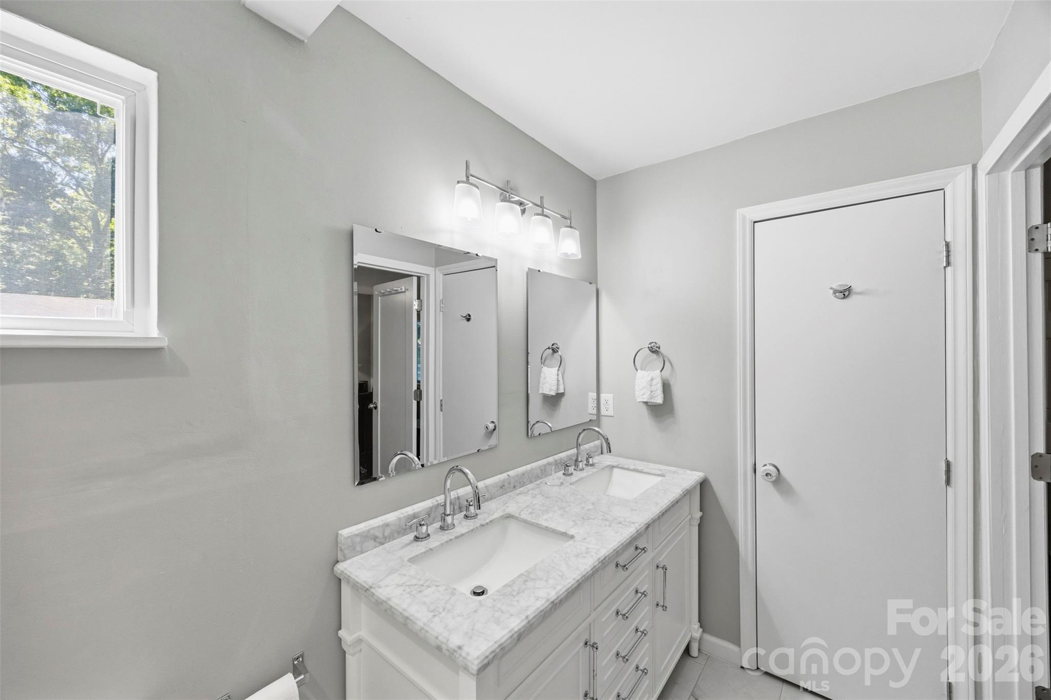 9524 Rainbow Forest Drive — Charlotte