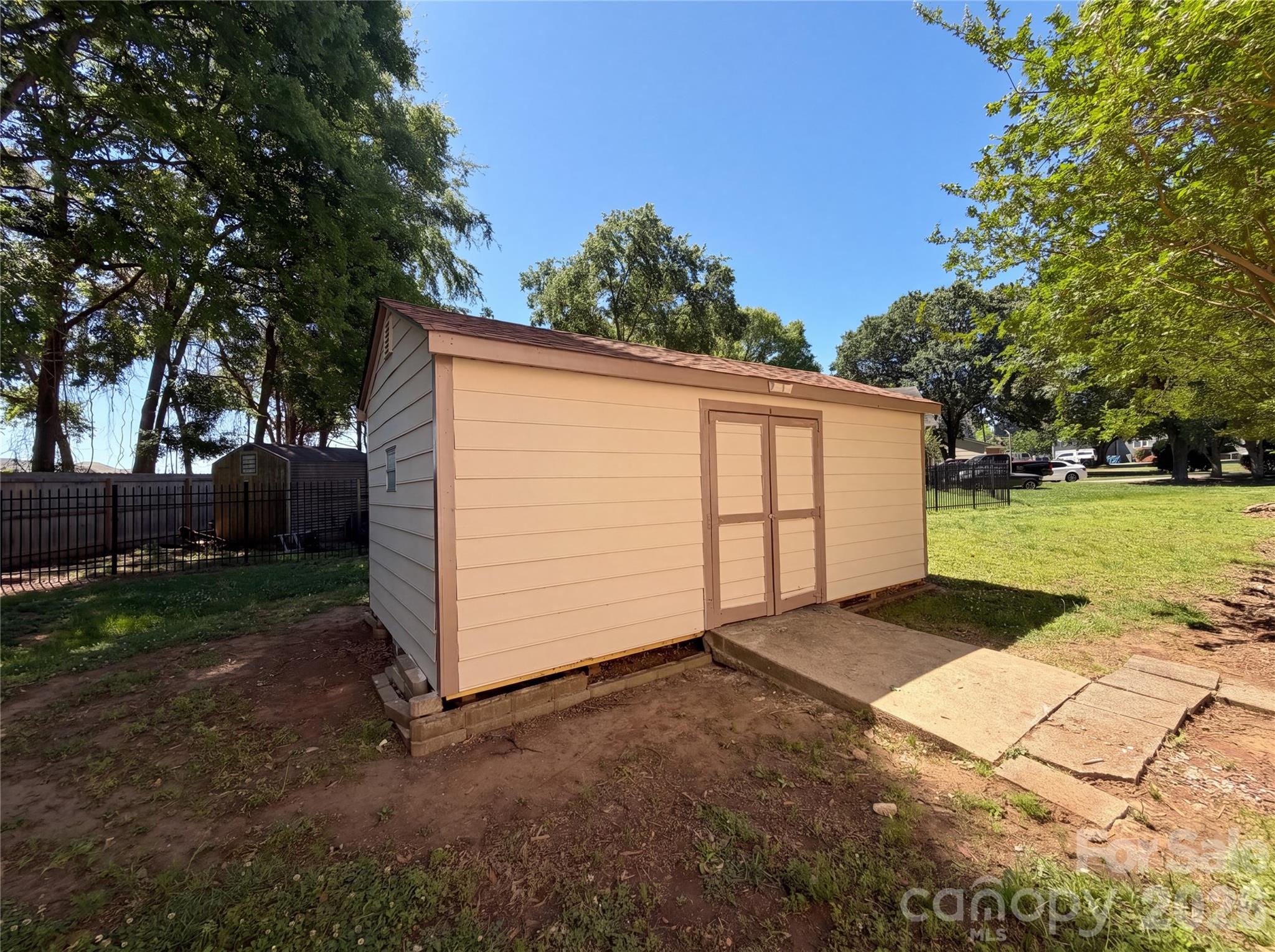 8400 Chestnut Oak Court — Harrisburg