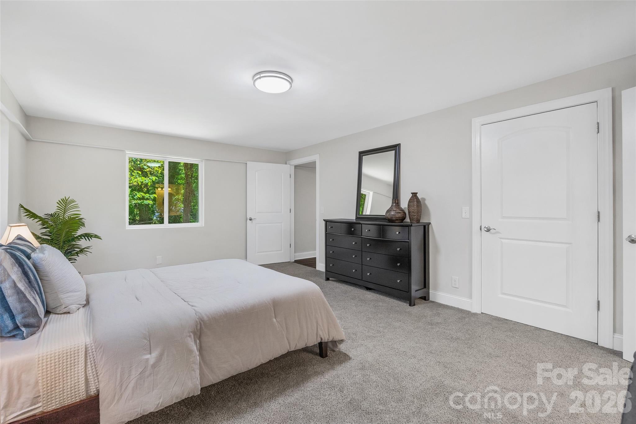 2111 Shalimar Drive — Charlotte