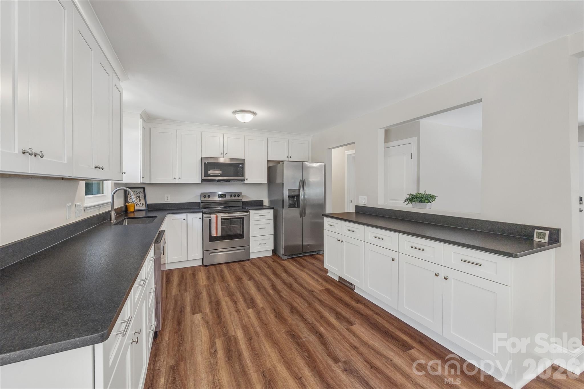2111 Shalimar Drive — Charlotte