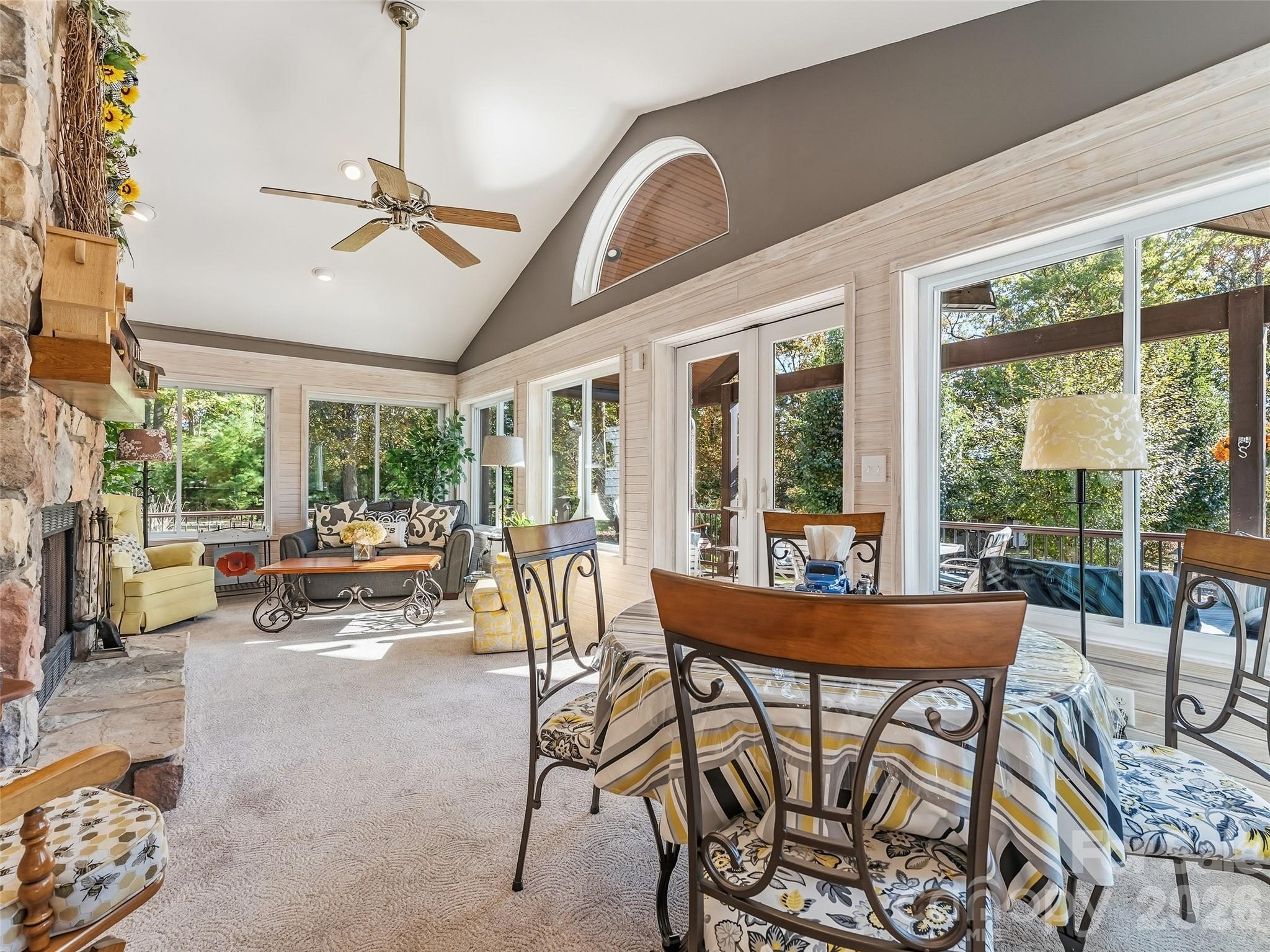 1340 Macedonia Road — Saluda