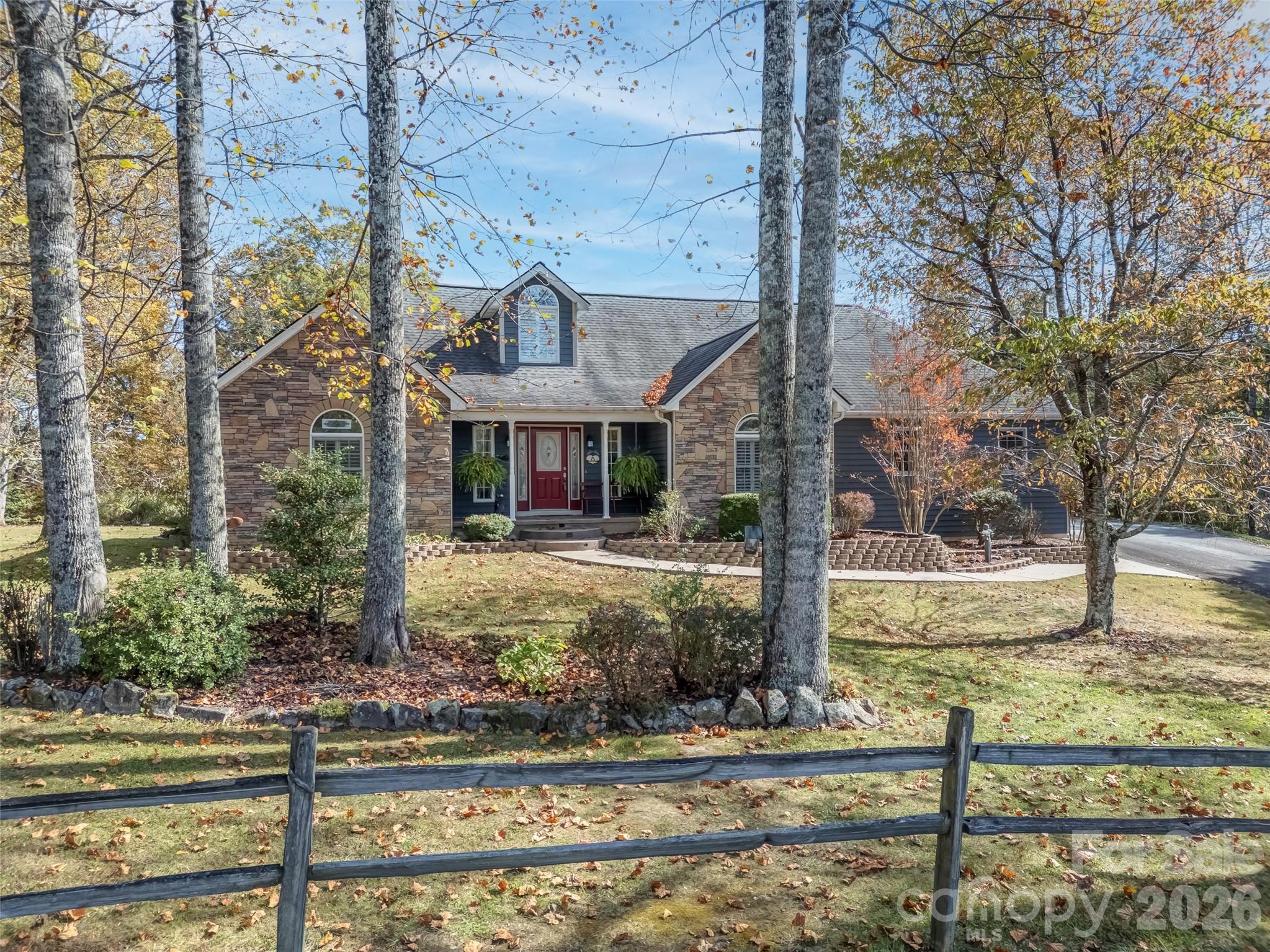 1340 Macedonia Road — Saluda
