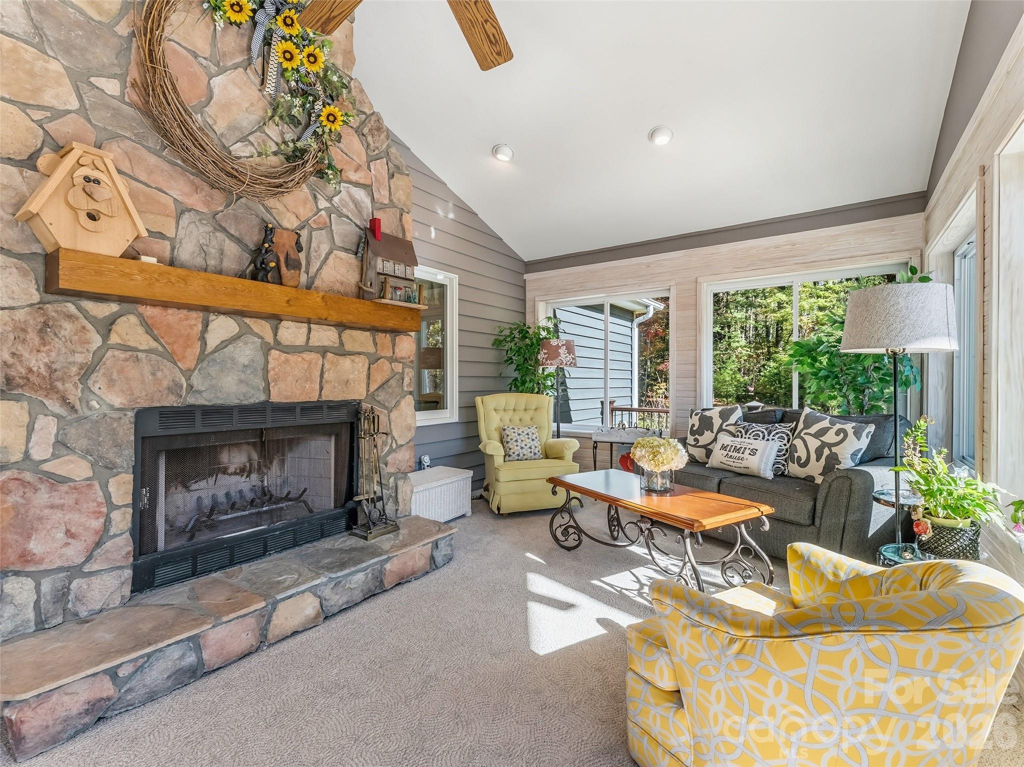 1340 Macedonia Road — Saluda