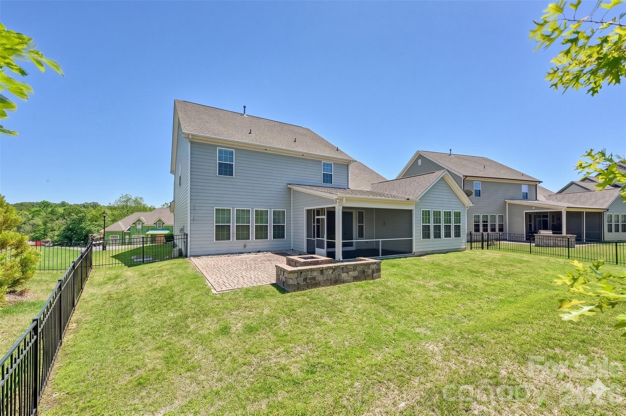 17306 Saranita Lane — Charlotte