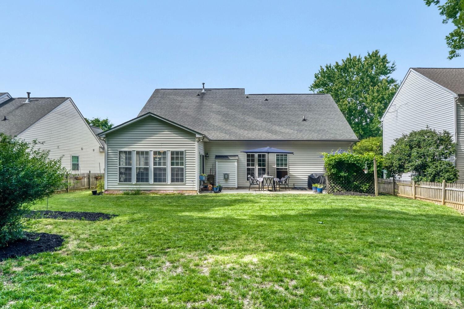 11718 Planters Estates Drive — Charlotte
