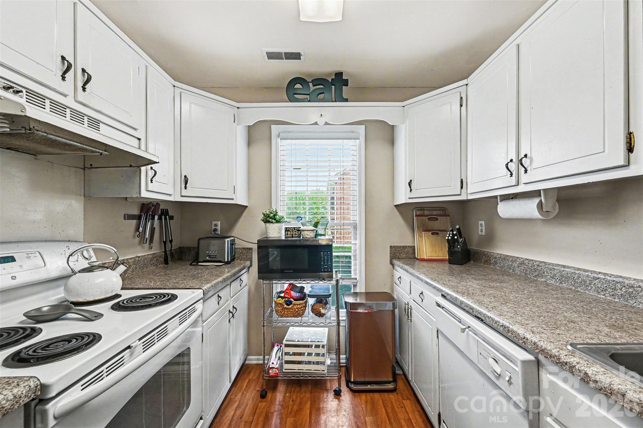 8030 Regent Park Lane — Charlotte