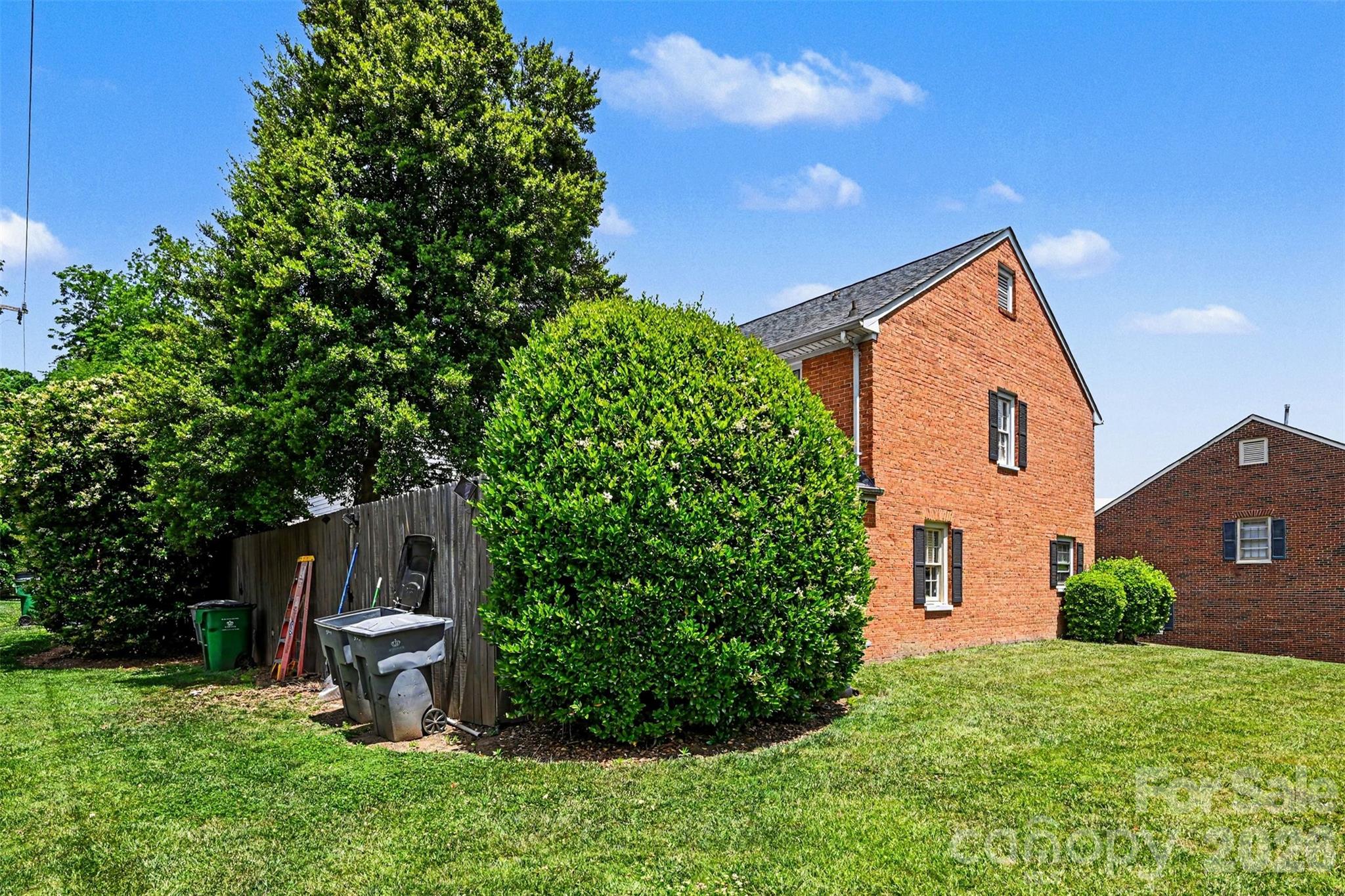 8030 Regent Park Lane — Charlotte