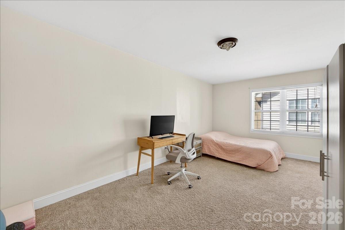 9200 Royal Highlands Court — Charlotte