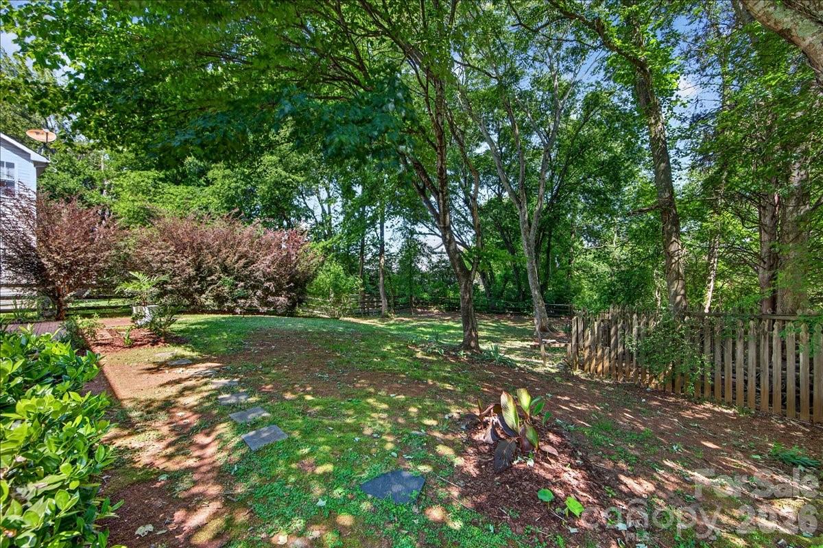 9200 Royal Highlands Court — Charlotte