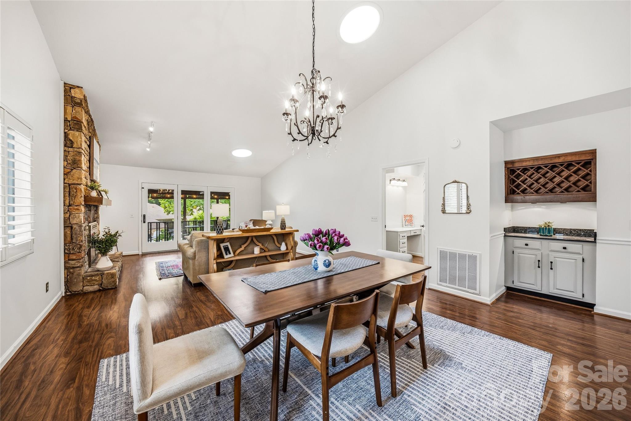 205 N Scarlet Oak Lane — Hendersonville