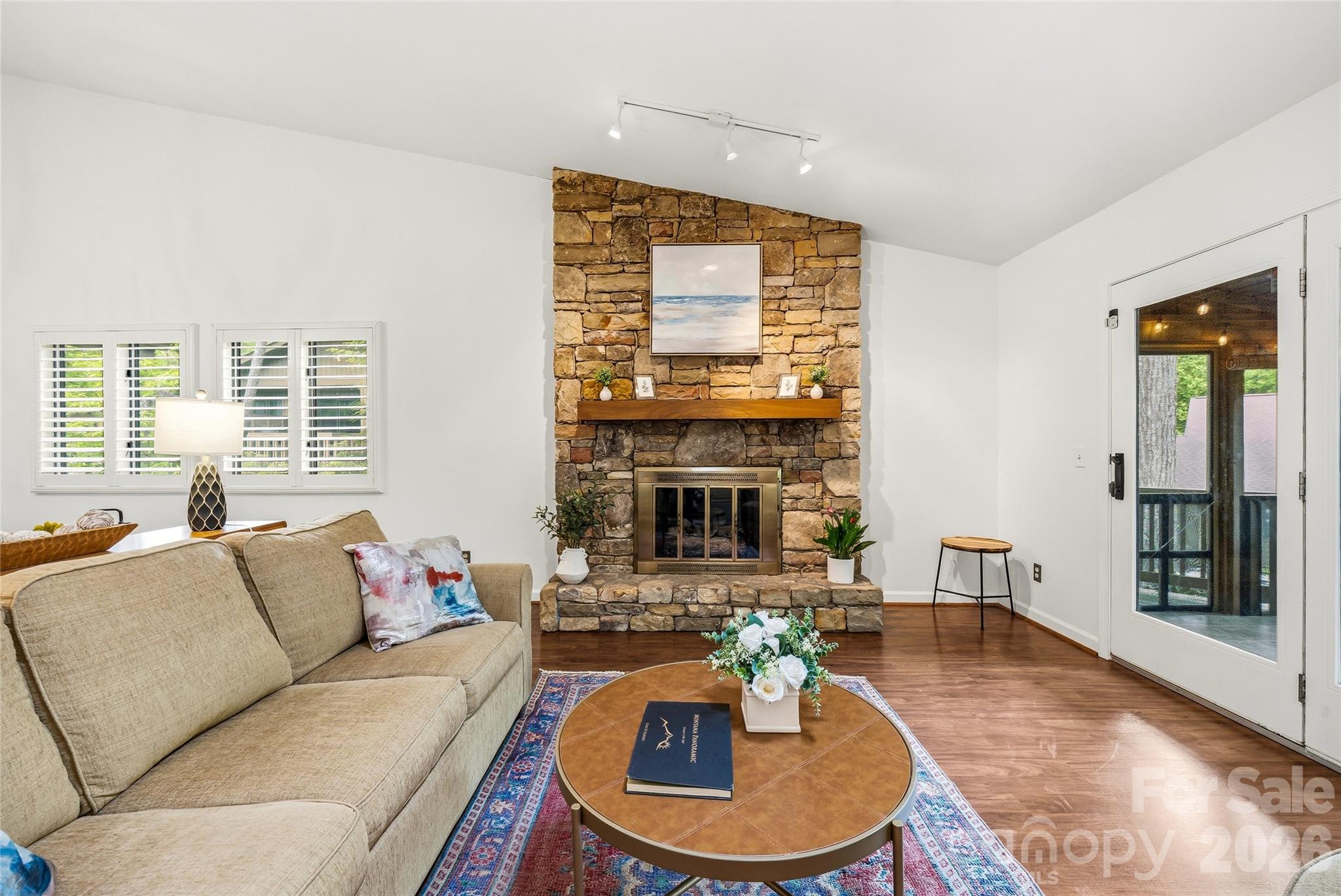 205 N Scarlet Oak Lane — Hendersonville