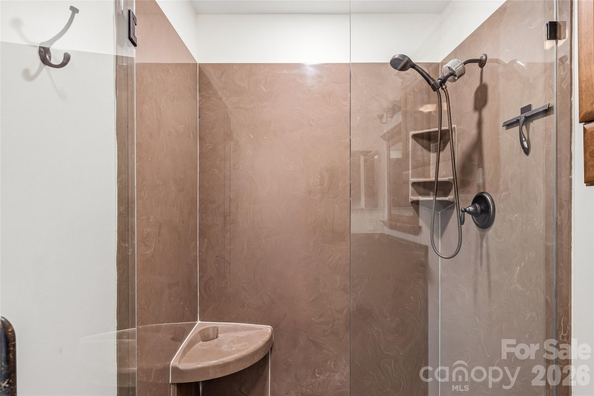205 N Scarlet Oak Lane — Hendersonville