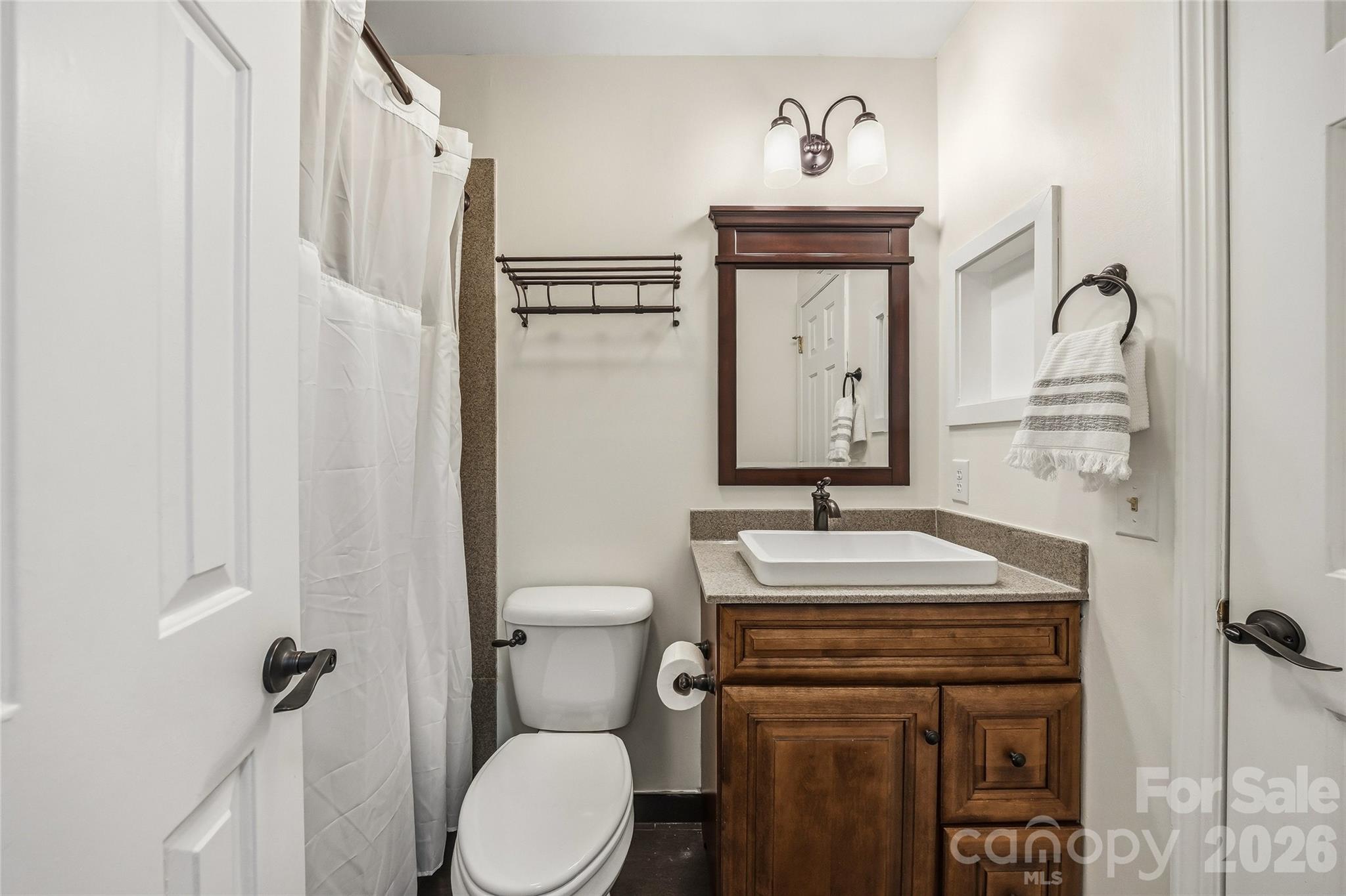 205 N Scarlet Oak Lane — Hendersonville
