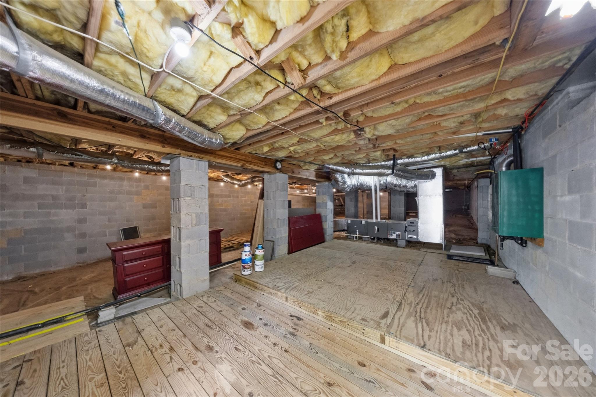 205 N Scarlet Oak Lane — Hendersonville