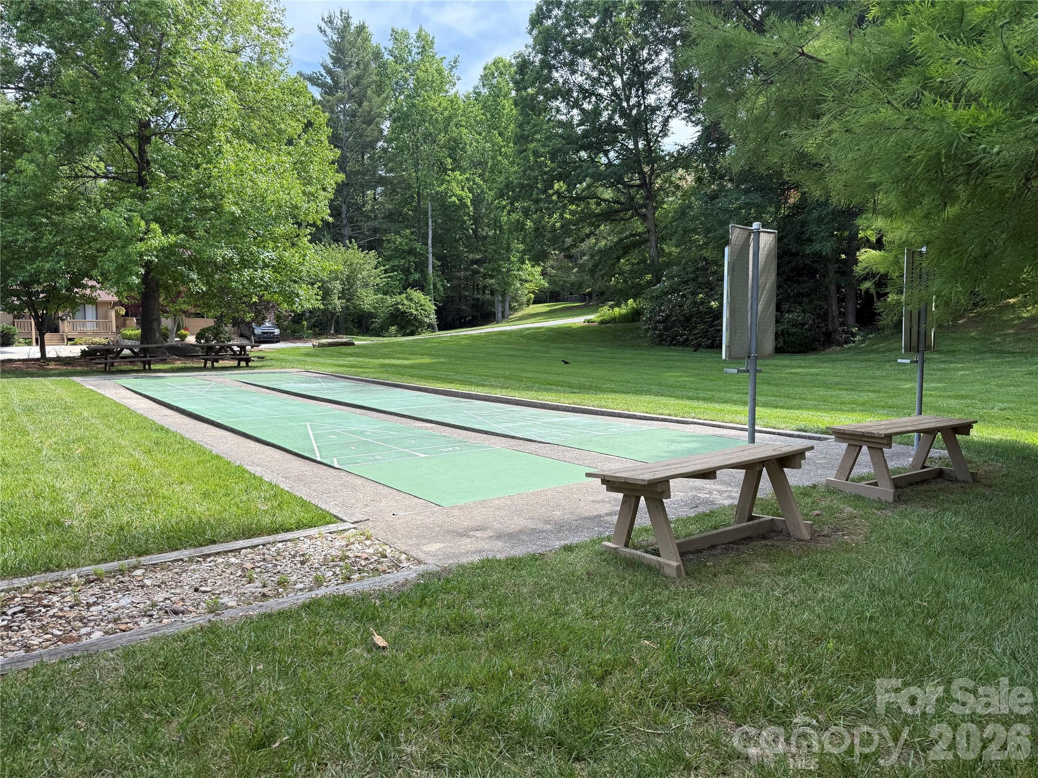 205 N Scarlet Oak Lane — Hendersonville
