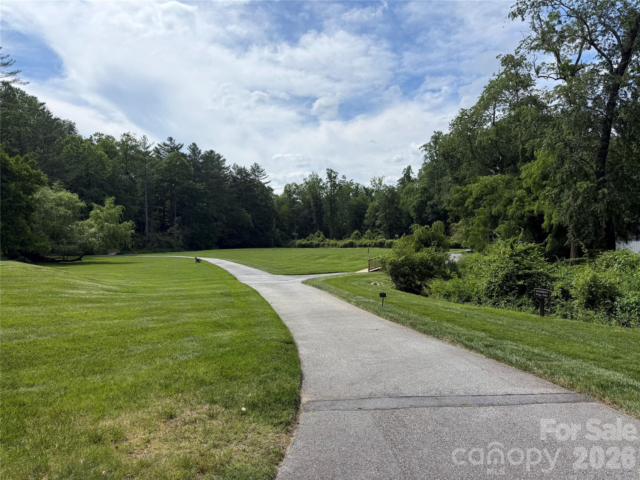 205 N Scarlet Oak Lane — Hendersonville