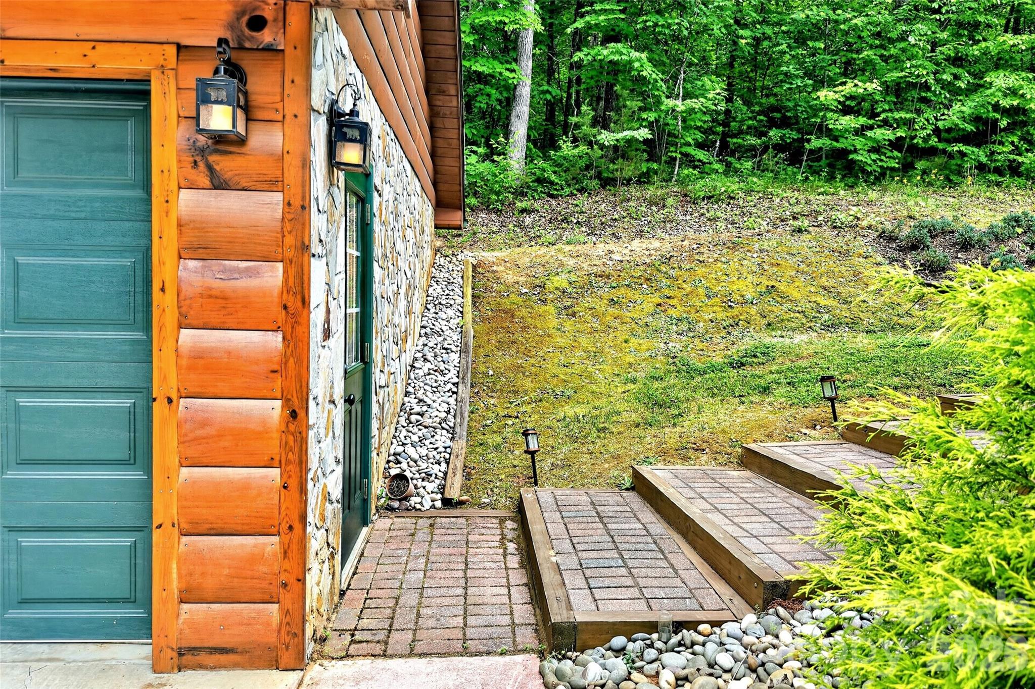 34 Waterfall Drive — Marion