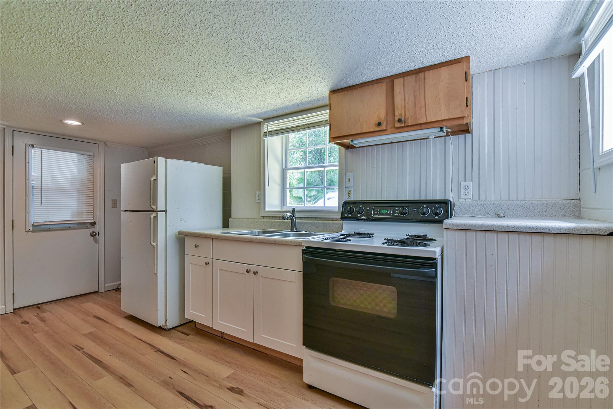 101 E Skyland Circle — Asheville