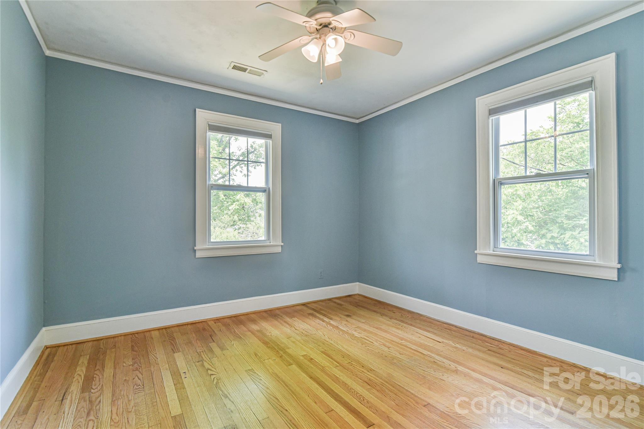 101 E Skyland Circle — Asheville