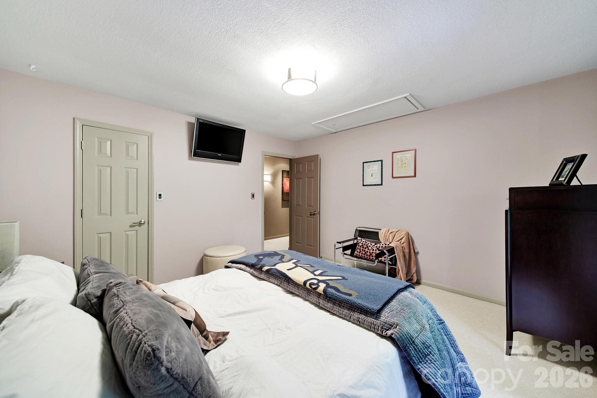 6512 Carmel Hills Drive — Charlotte