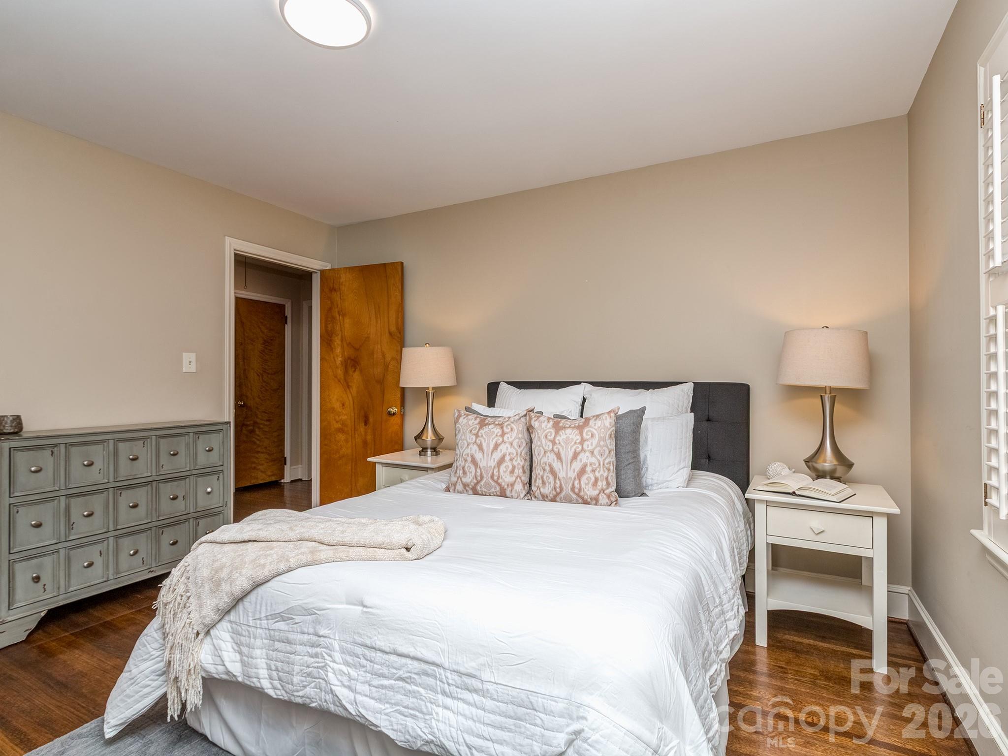 5344 Buena Vista Avenue — Charlotte