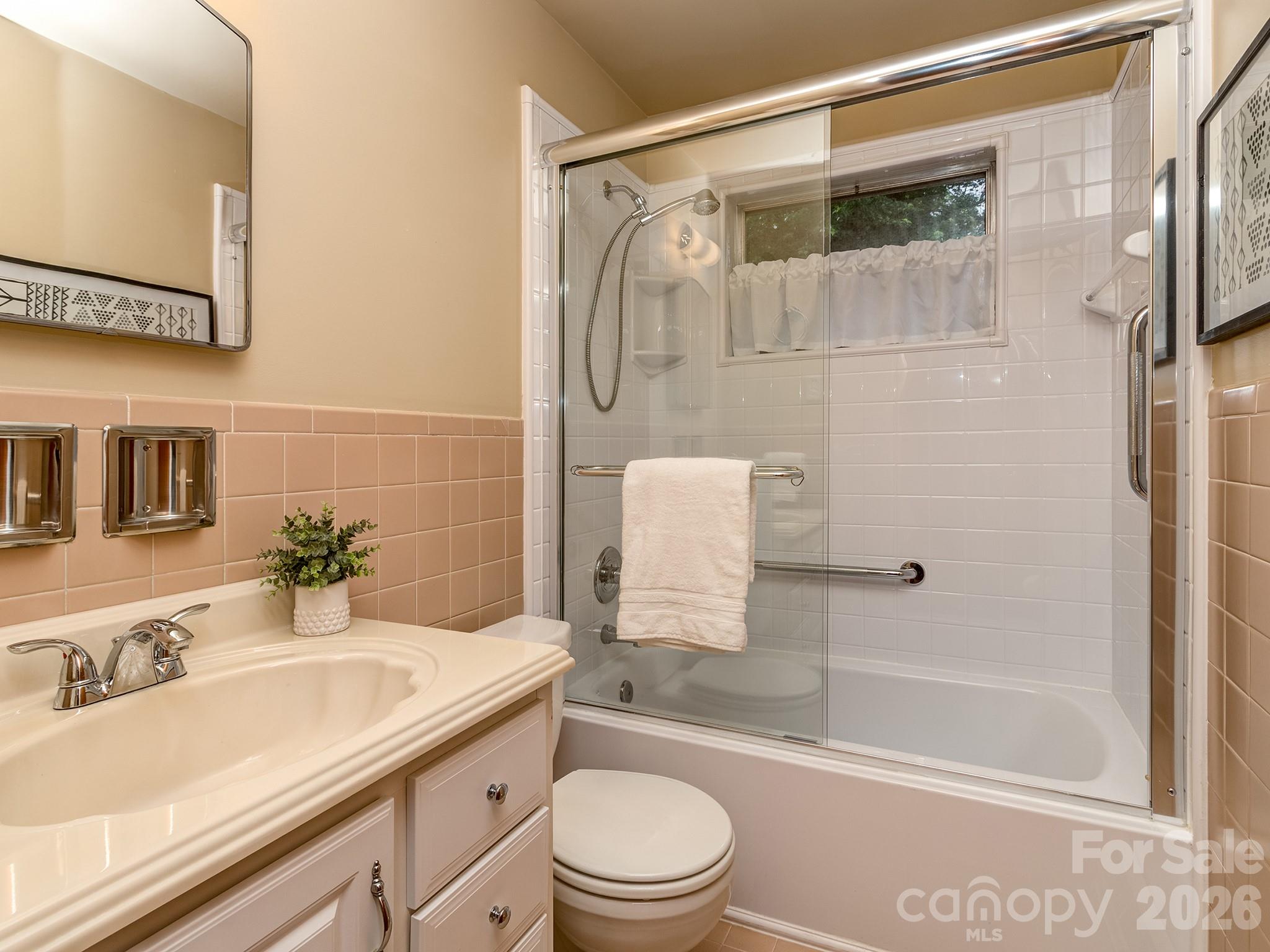 5344 Buena Vista Avenue — Charlotte