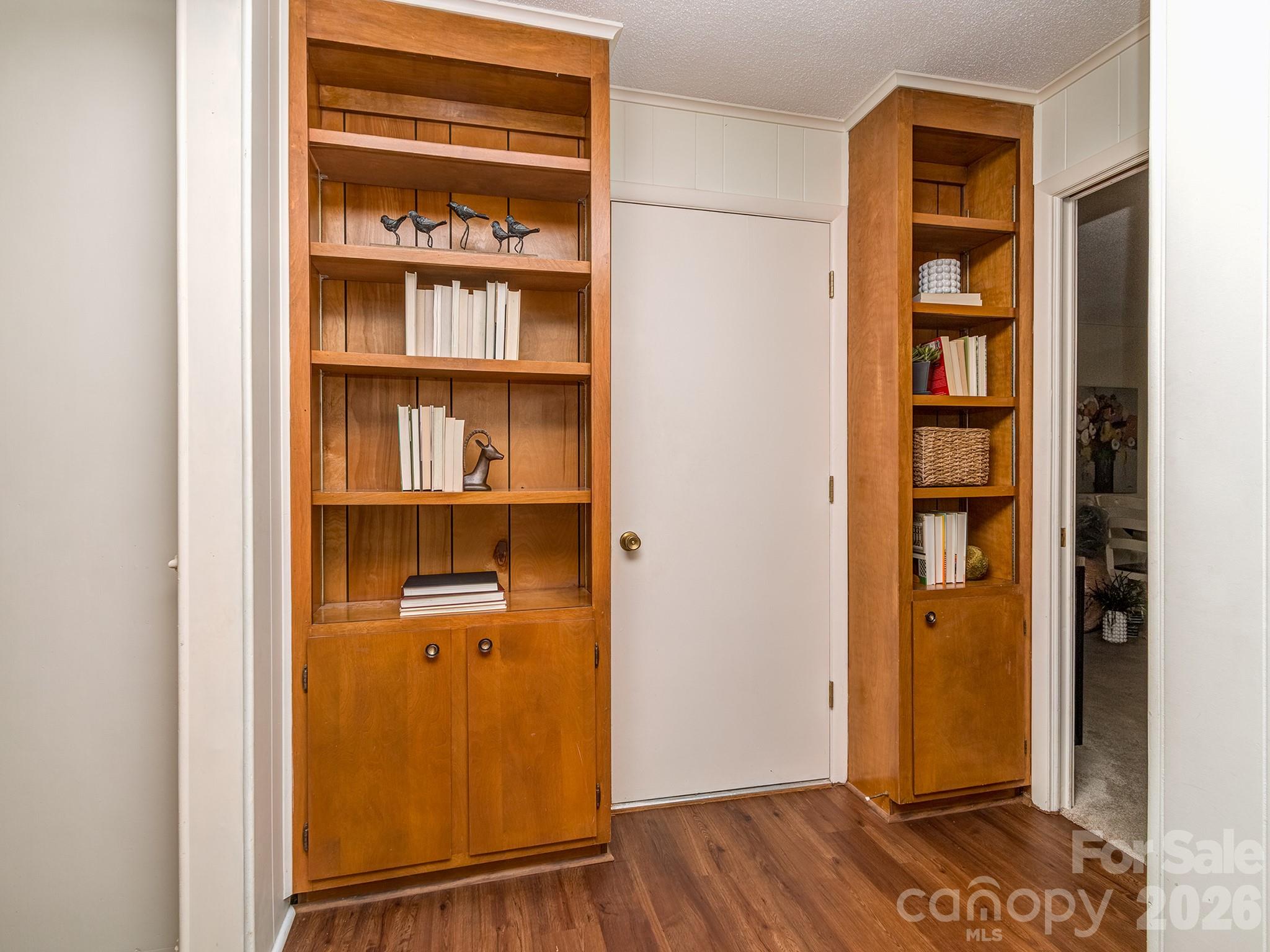 5344 Buena Vista Avenue — Charlotte