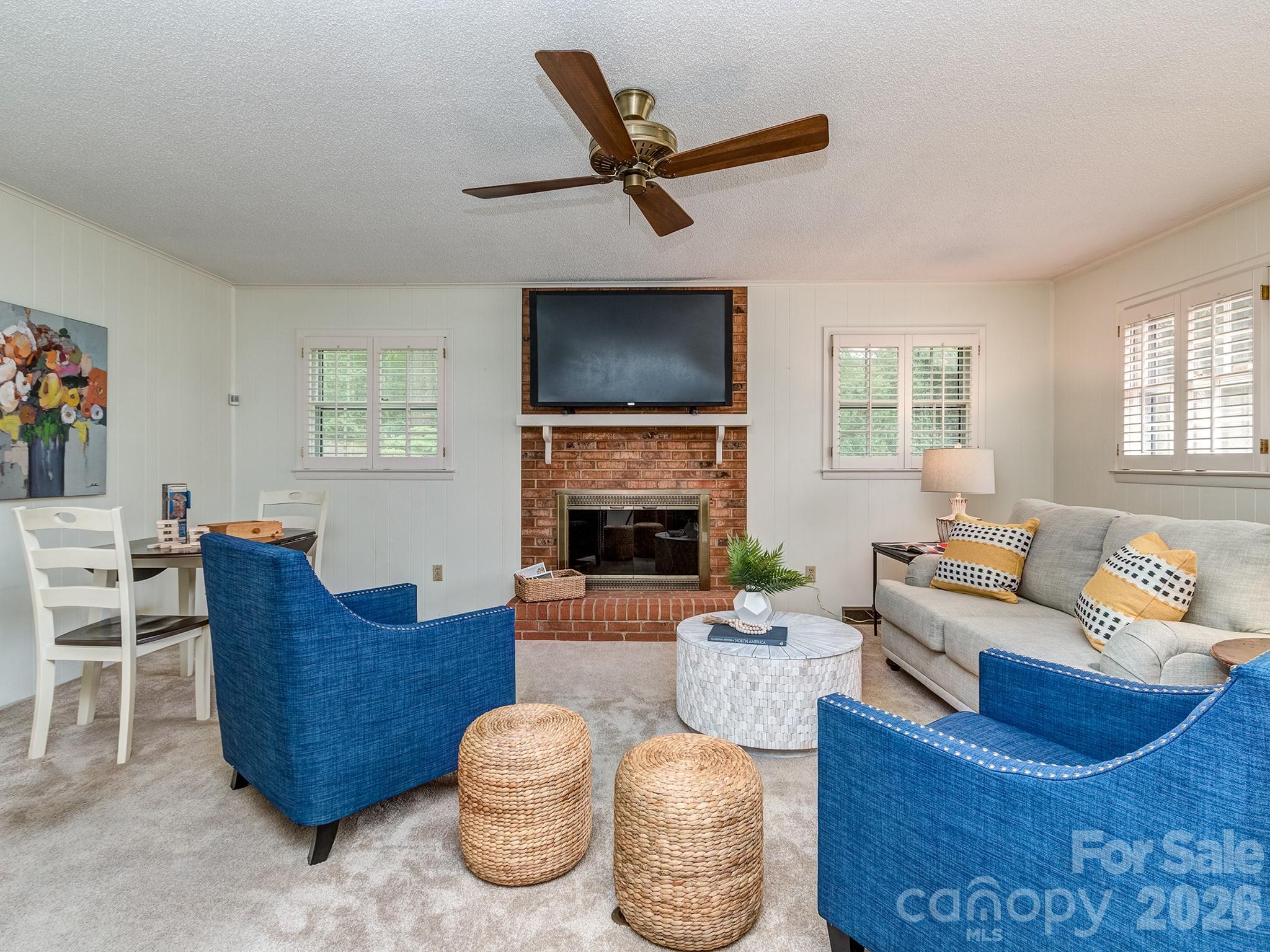 5344 Buena Vista Avenue — Charlotte