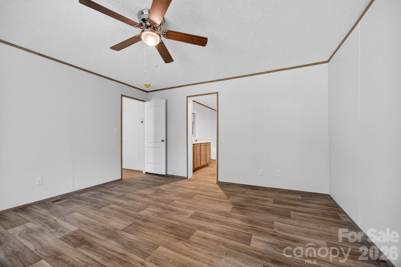 170 Harvick Lane — Lexington