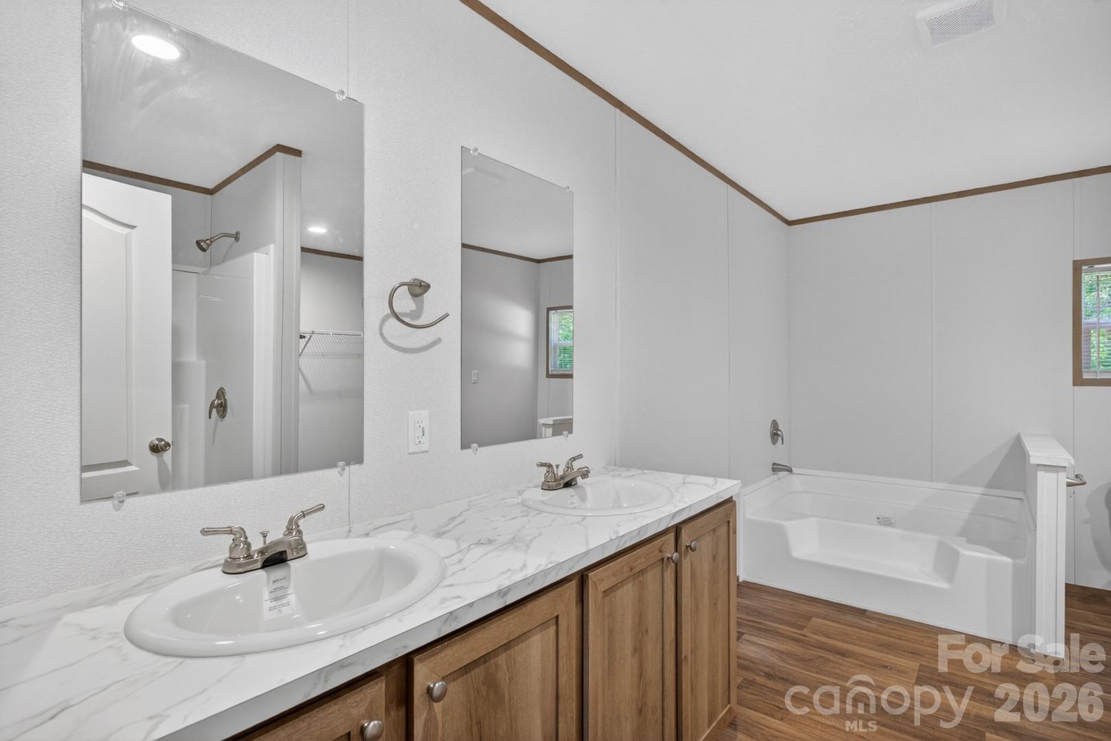 170 Harvick Lane — Lexington