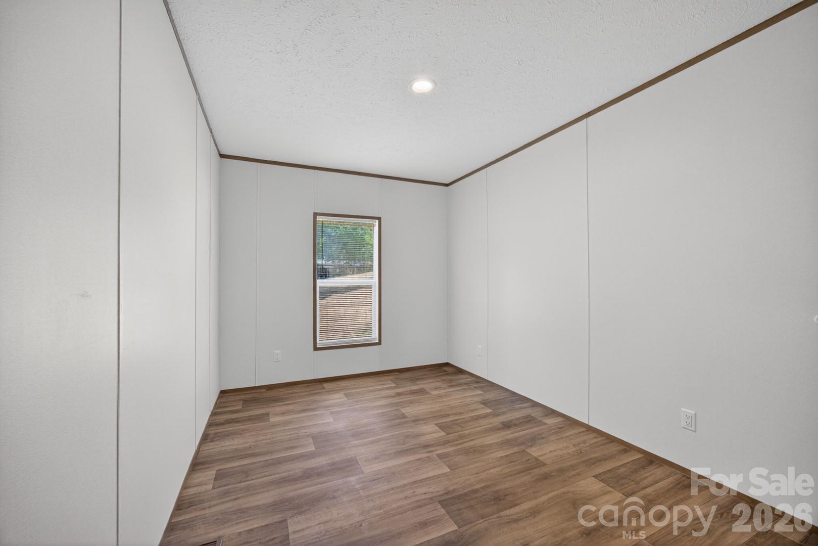 170 Harvick Lane — Lexington