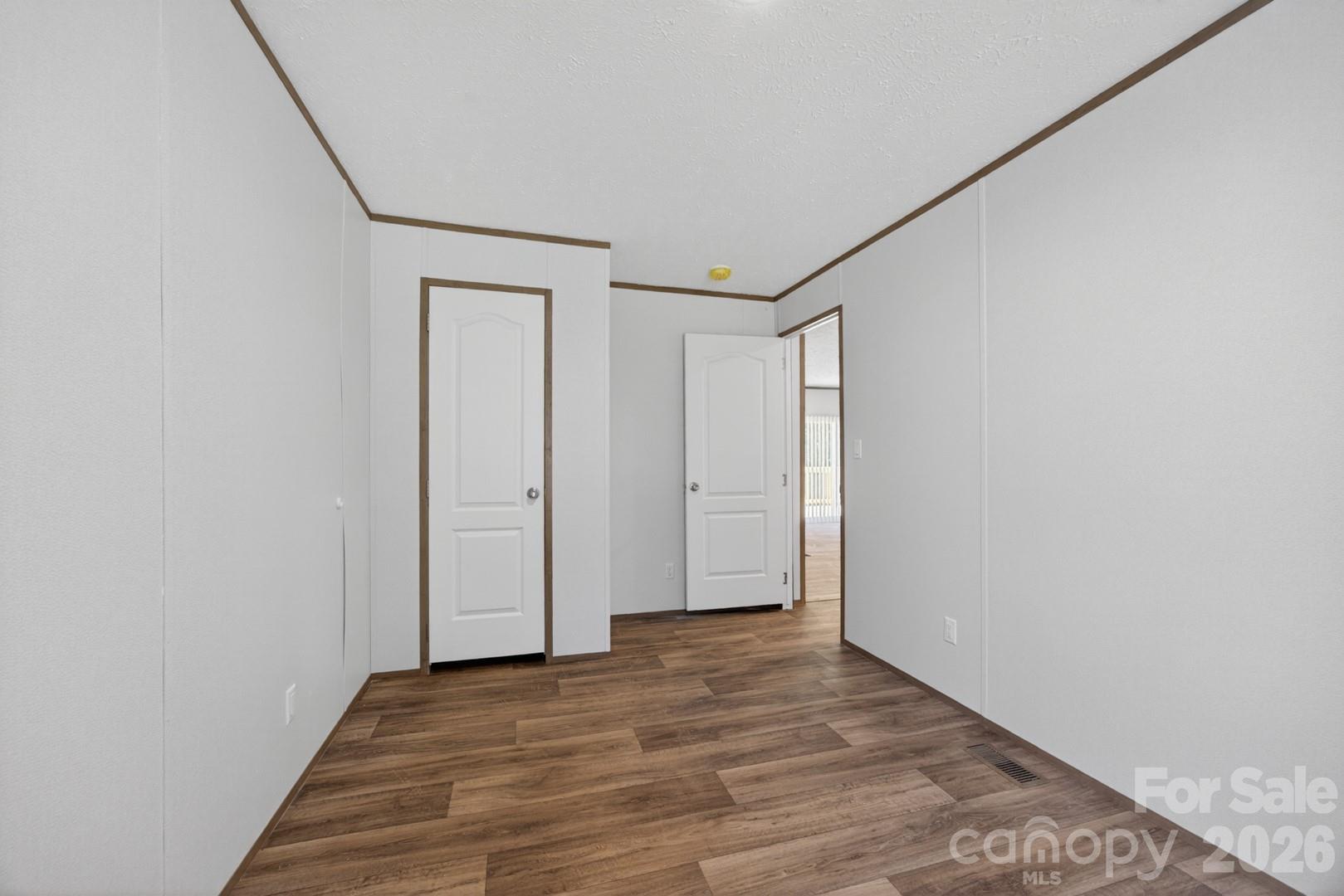 170 Harvick Lane — Lexington