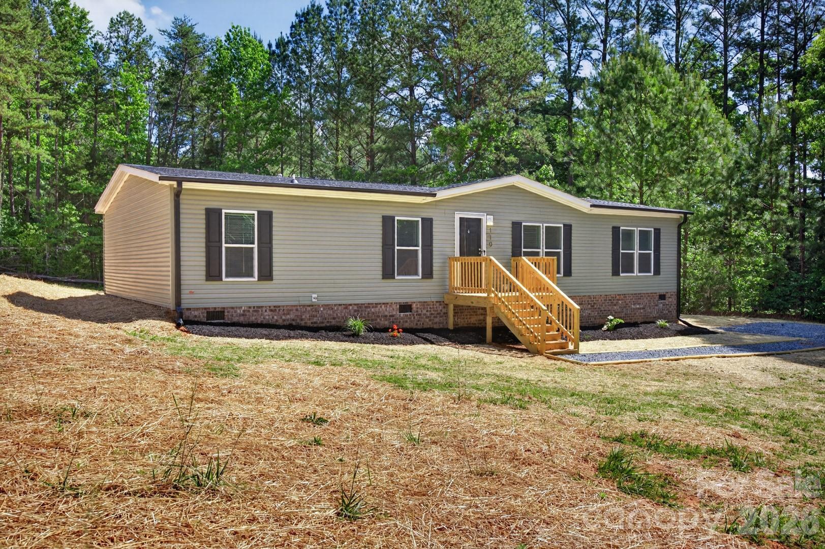 170 Harvick Lane — Lexington