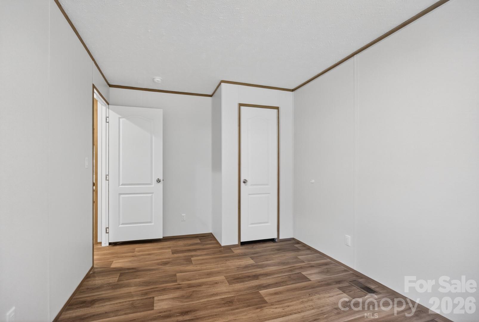 170 Harvick Lane — Lexington