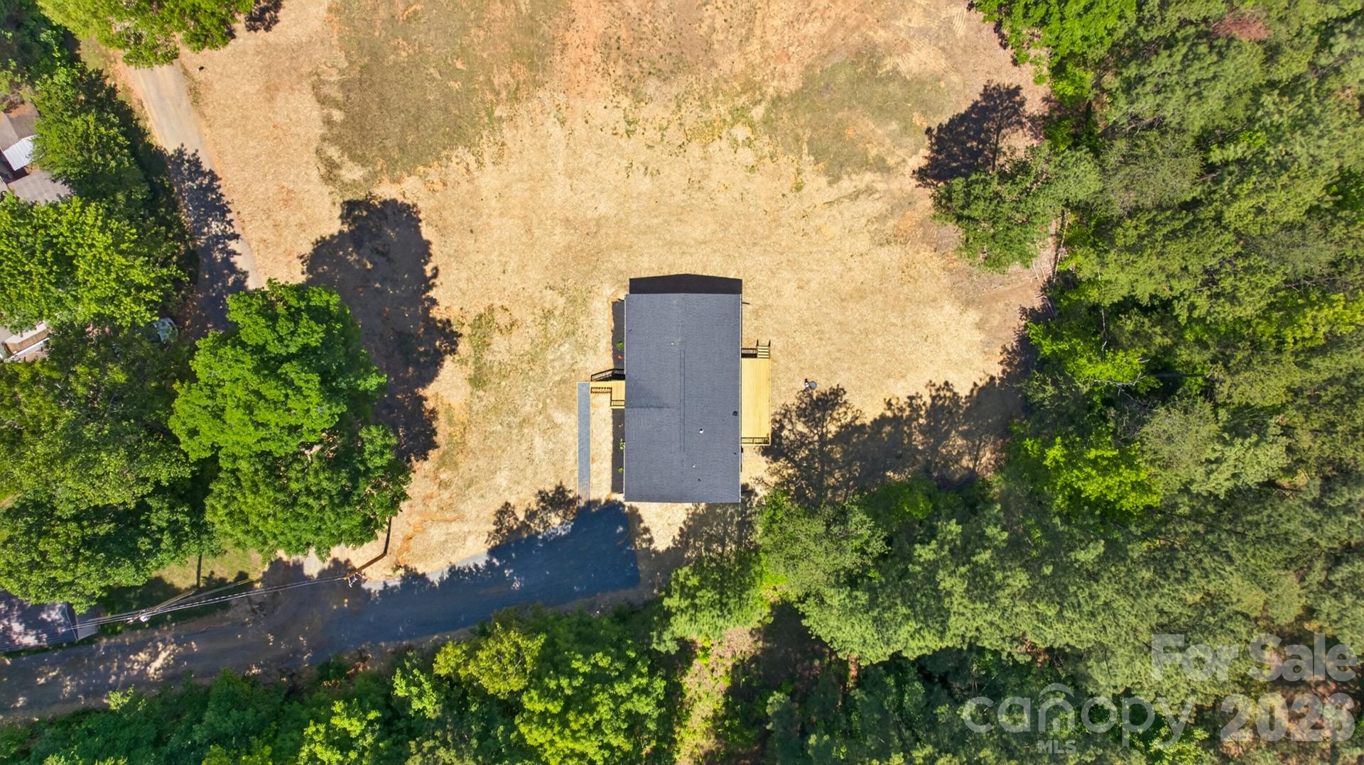 170 Harvick Lane — Lexington