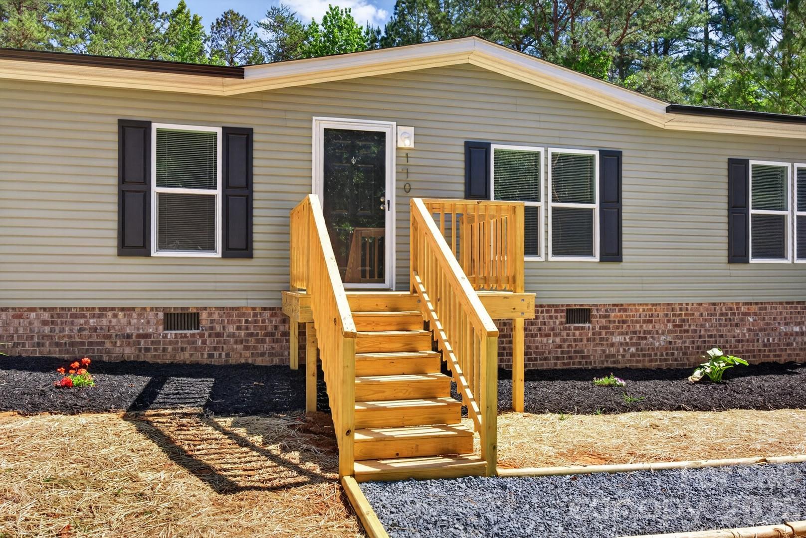 170 Harvick Lane — Lexington
