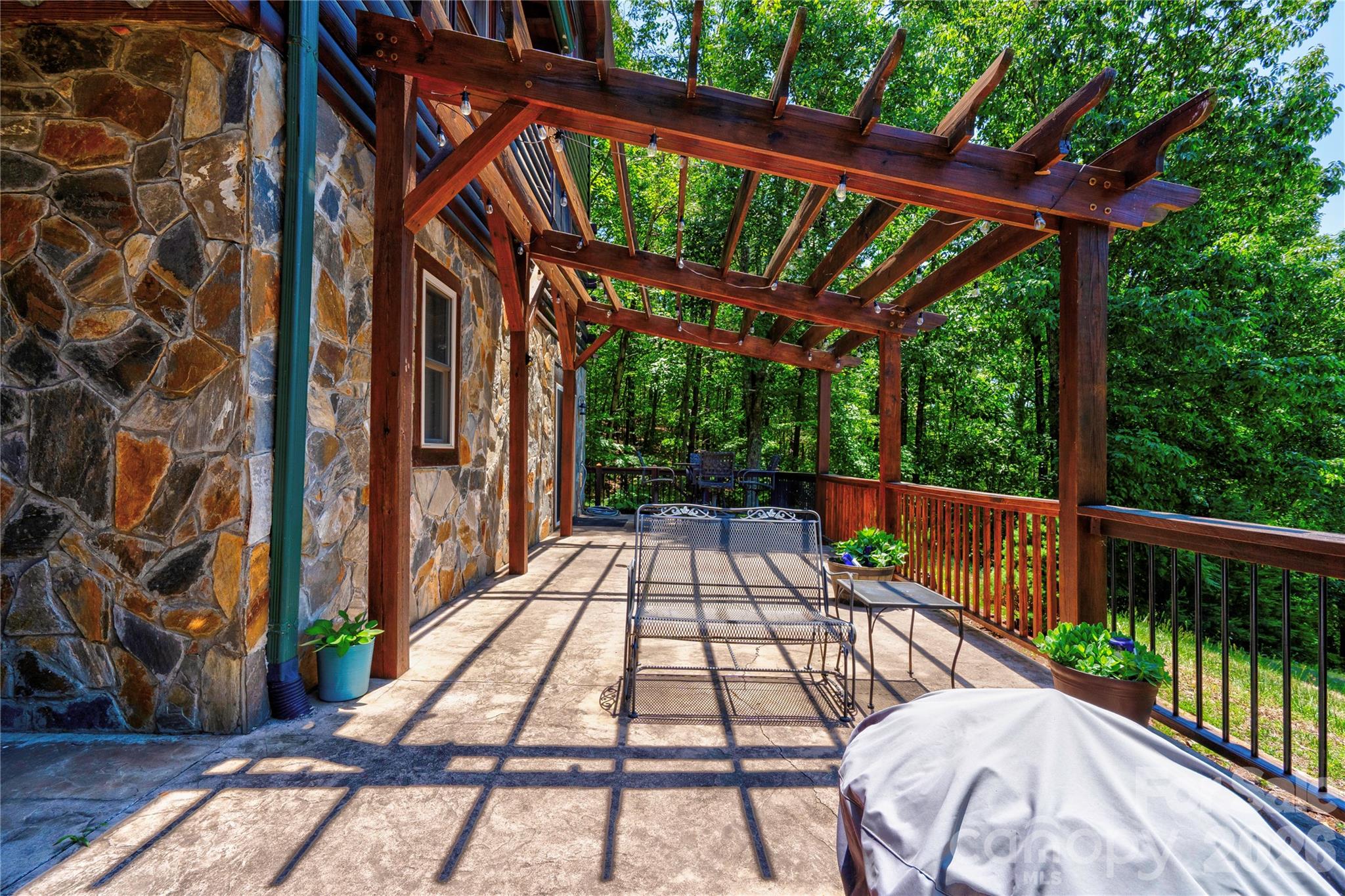 389 Woodgate Drive — Bostic