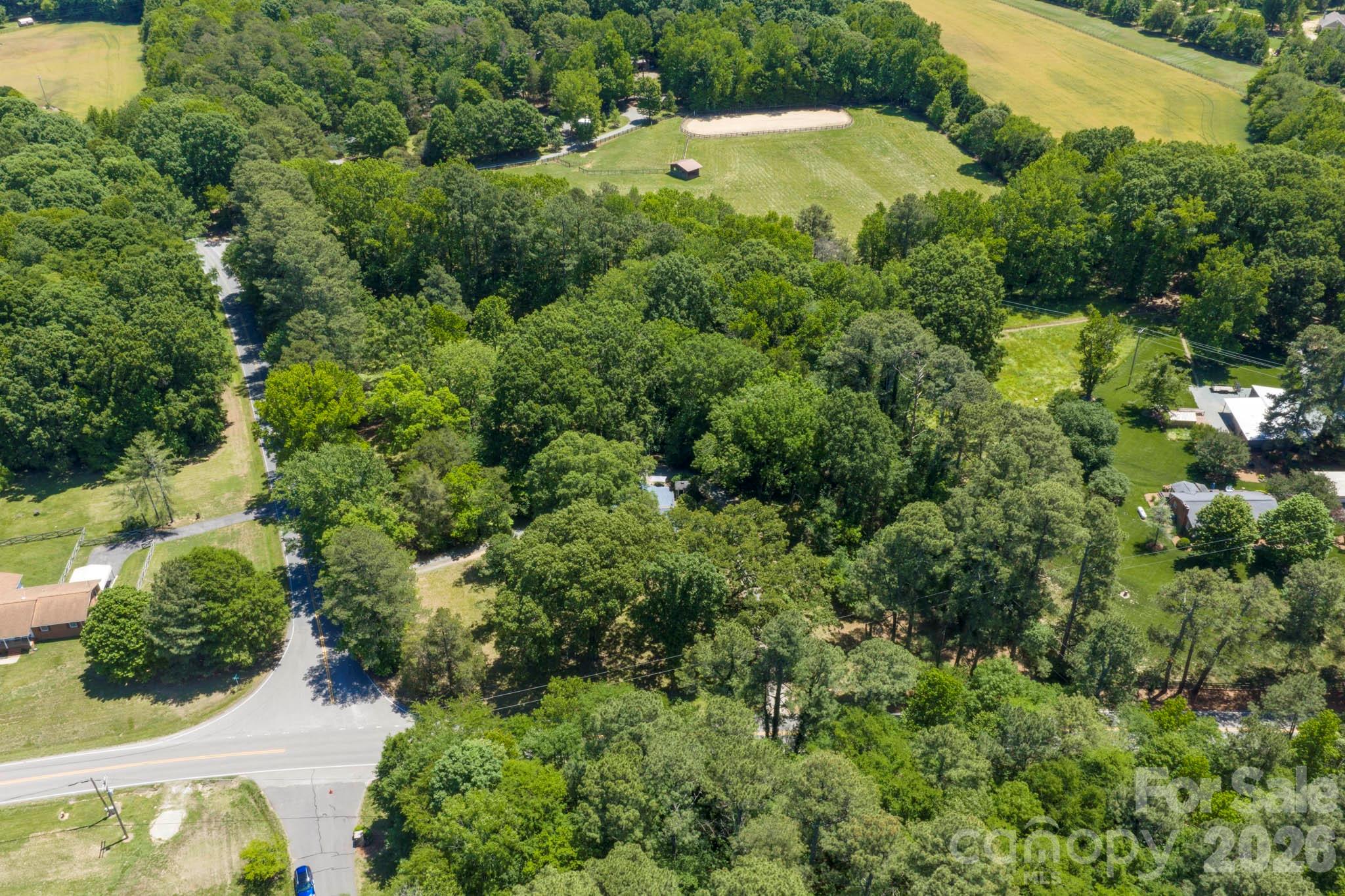 5219 Crow Road — Mineral Springs
